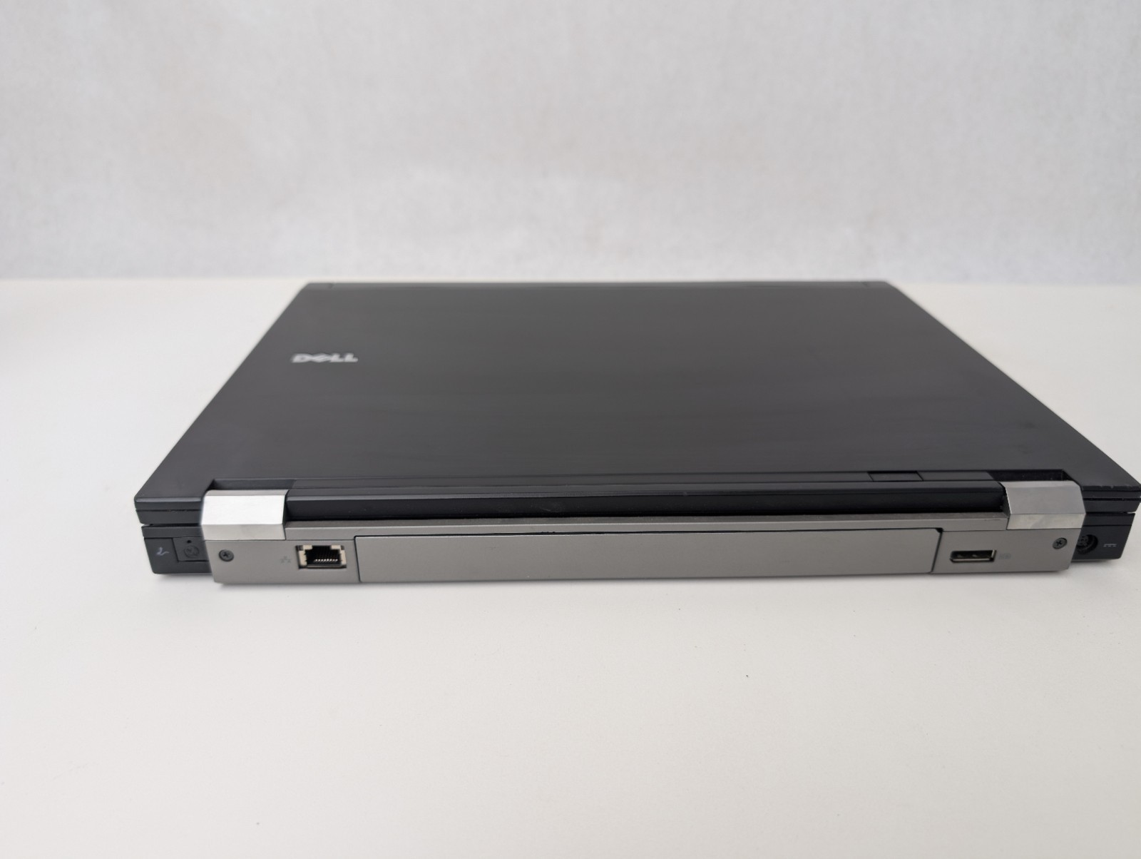 Dell Latitude E6500 Laptop Intel Core 2 Duo 3GB RAM No HDD, OS, Power Adapter