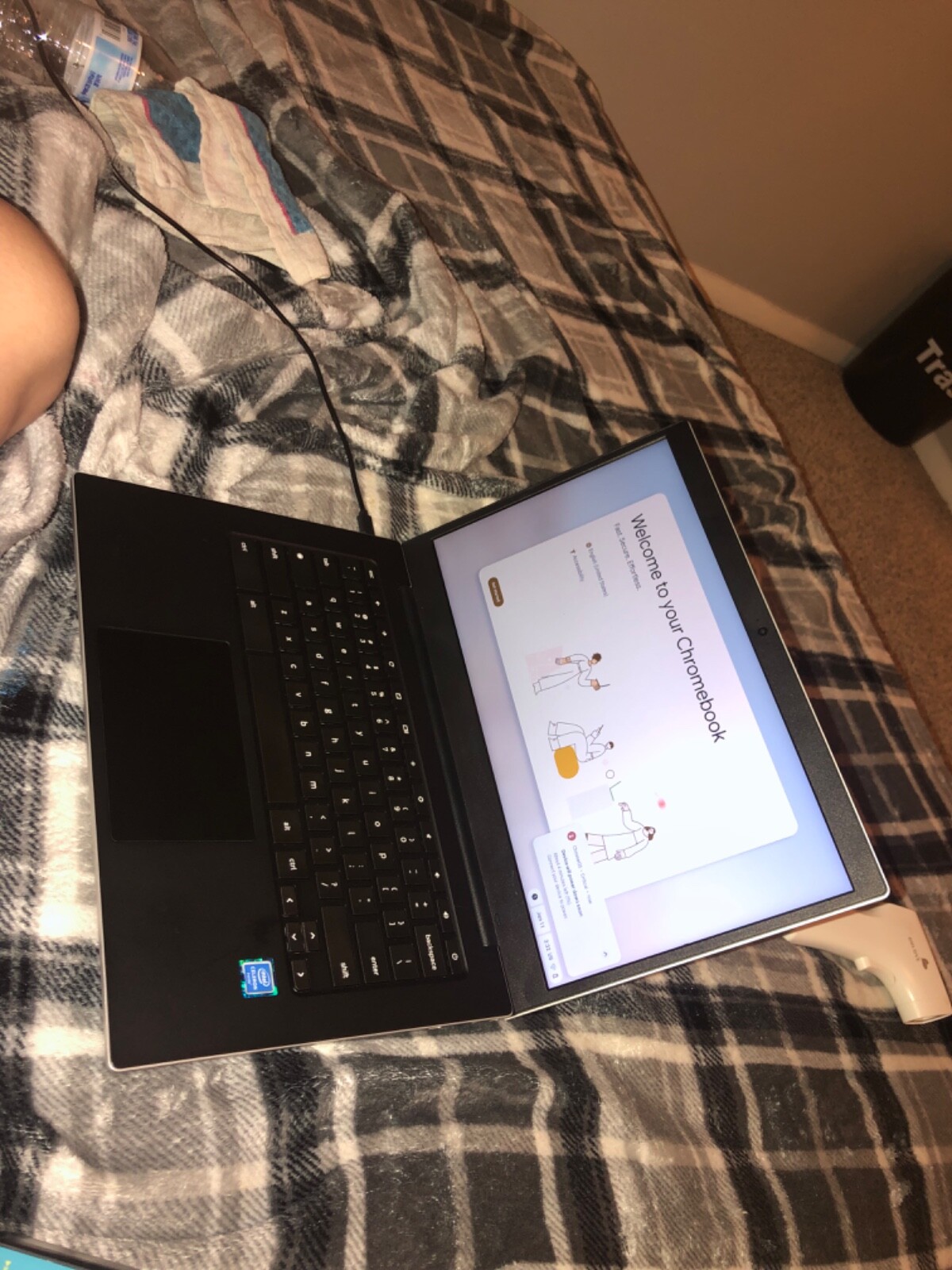 Samsung Chromebook laptop smooth silver! Great condition!