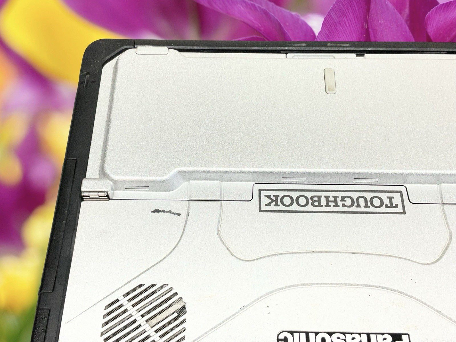 Panasonic Toughbook CF-33 i5-6TH GEN 2.4GHz 8GB RAM TOUCH
