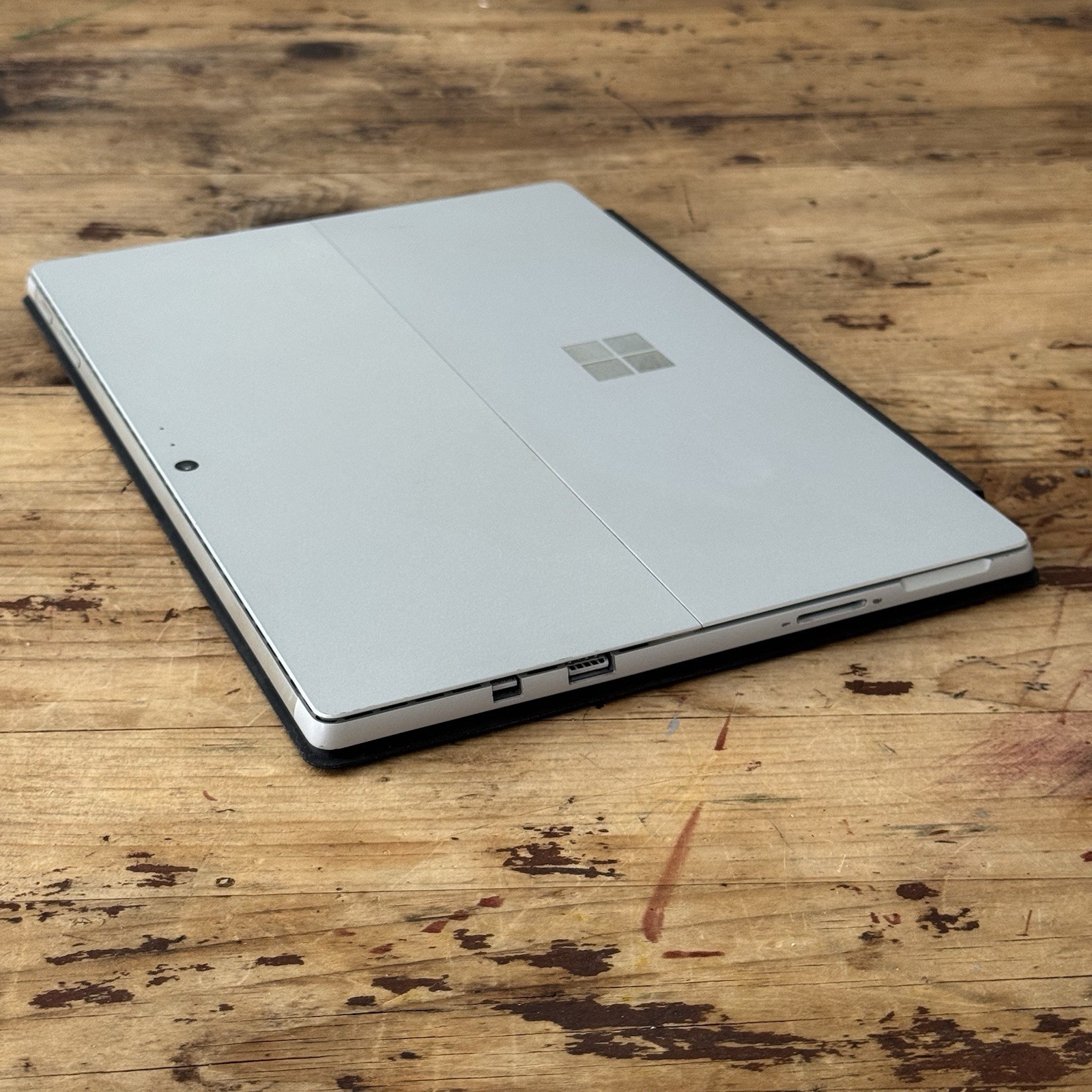 Microsoft Surface Pro 12.3 inch (256Gb, Intel Core i5-7300U @ 2.60GHz, 8GB RAM)