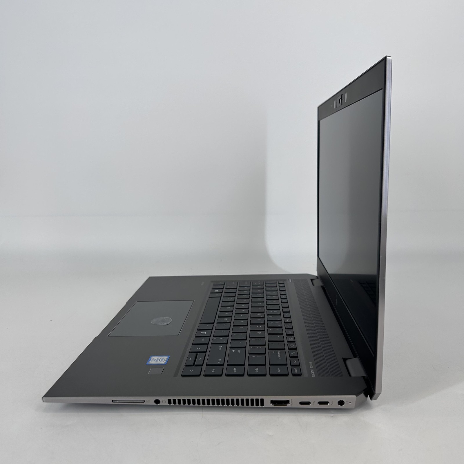HP ZBook Studio G5 15.6 4K i7-8665U 1.90GHz 32GB 512GB SSD Quadro P1000