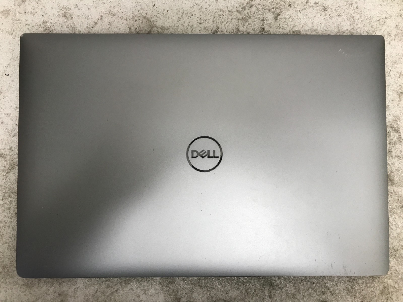 Dell Precision 5540 / Intel Core i9-9880H 2.30GHz / 8GB RAM / No SSD