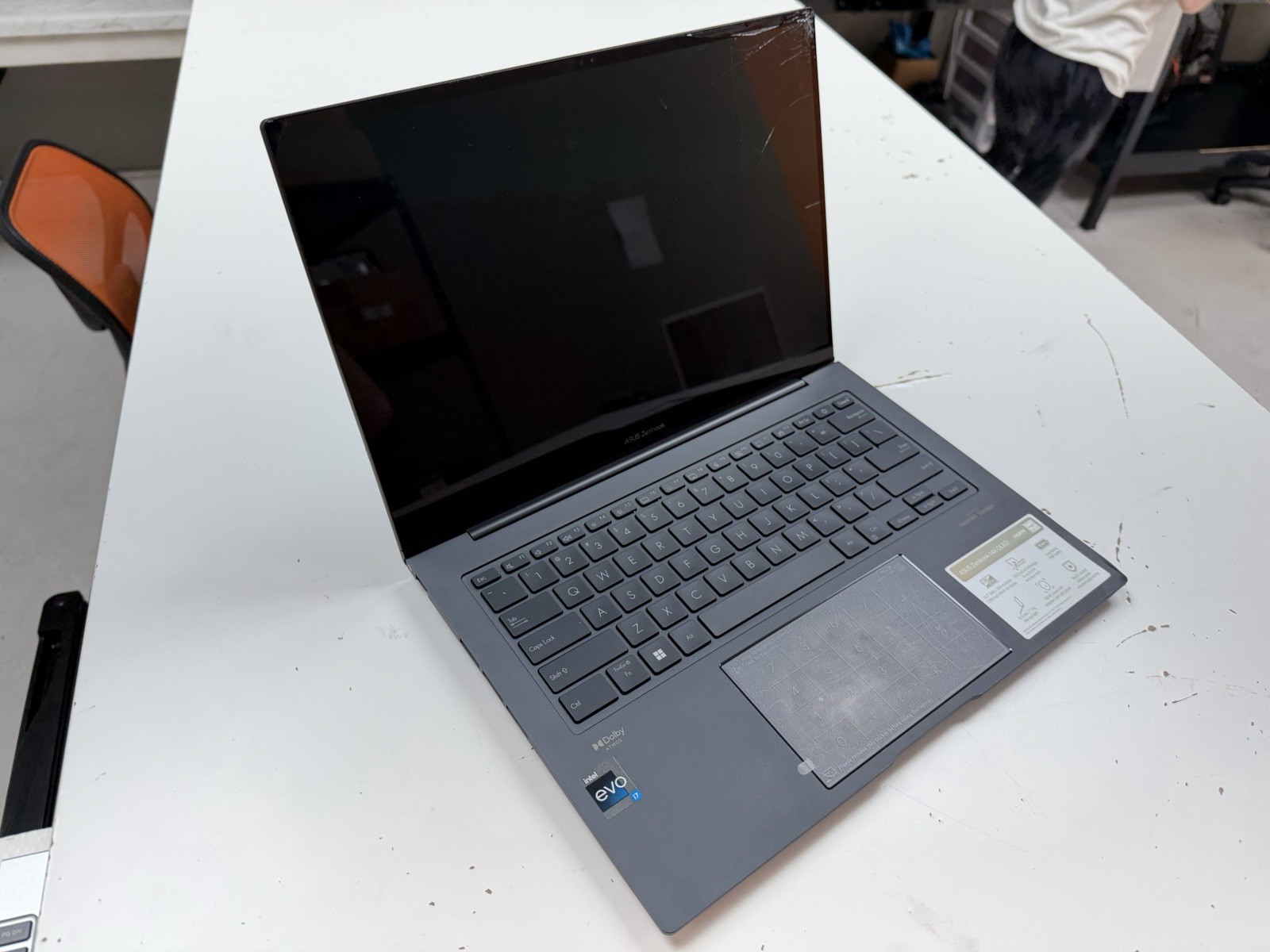 ASUS Zenbook Q420V OLED Laptop 14.5” i7-13700H 16GB 512 SSD Please Read