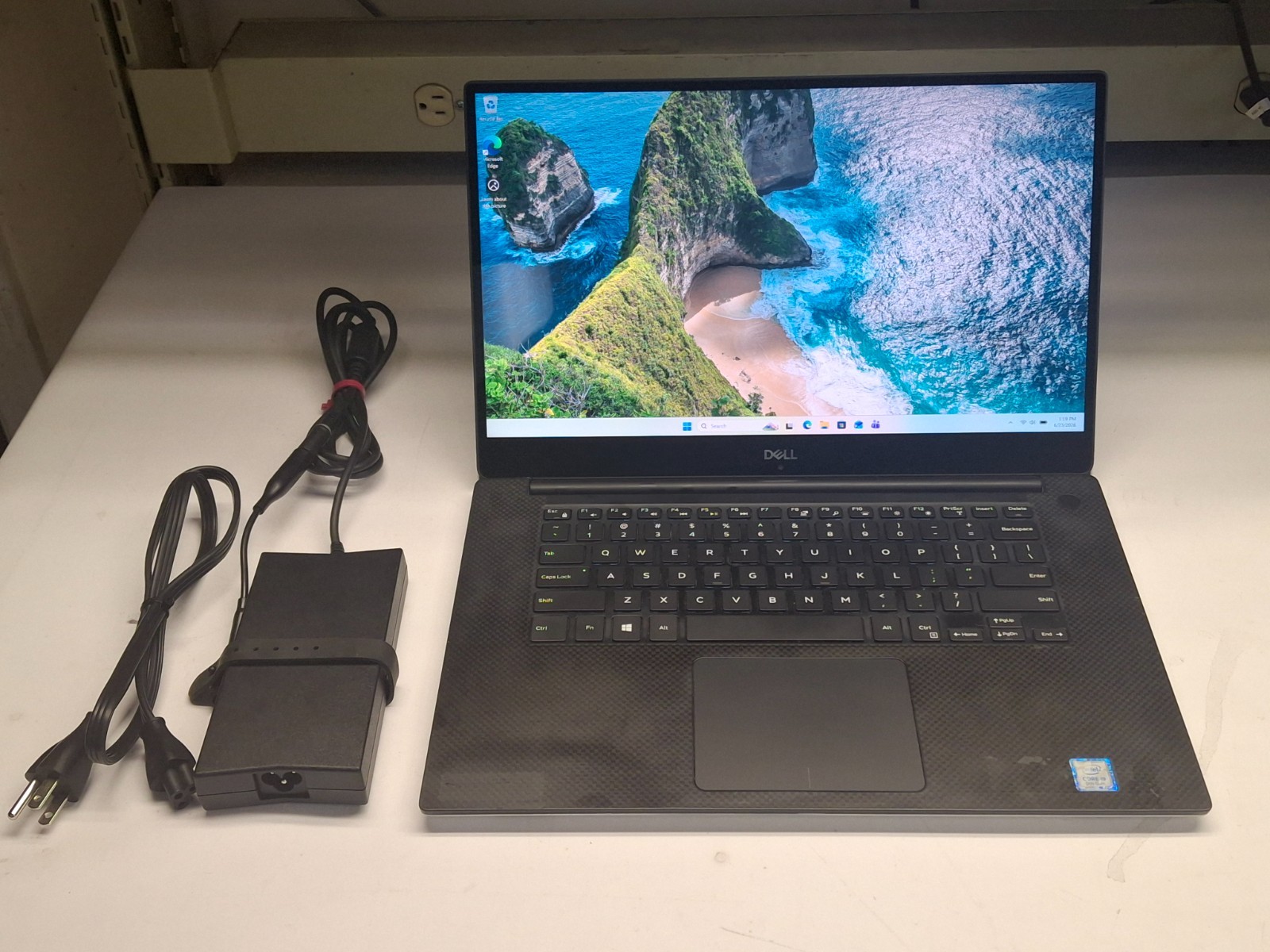 Dell Precision 5530 15.6″UHD Touch i9-8950HK 32GB Ram 256 SSD Quadro P2000 W11P