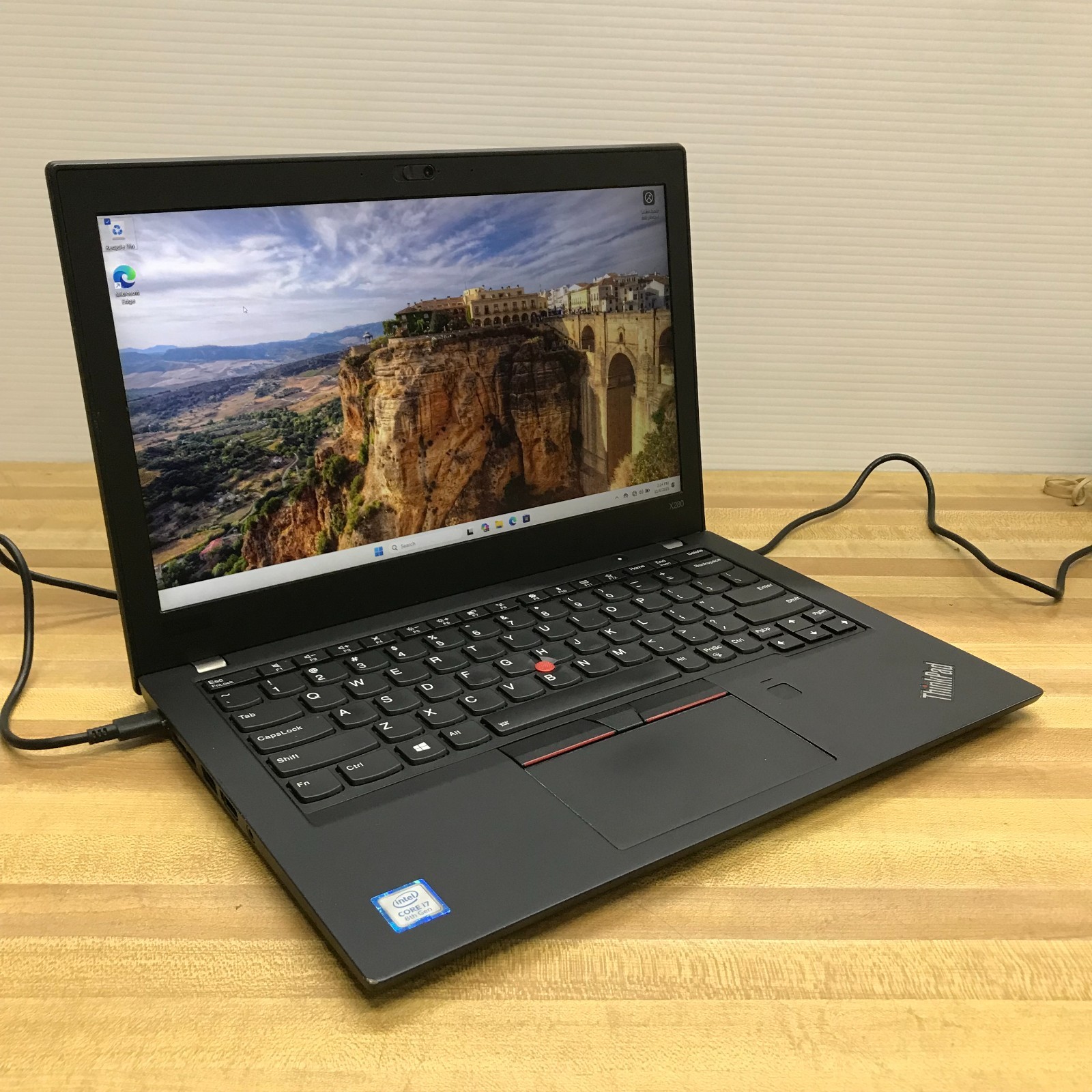 Lenovo ThinkPad X280 Touch Laptop i7-8550U 8GB RAM 256GB M.2 SSD Windows 11 Pro
