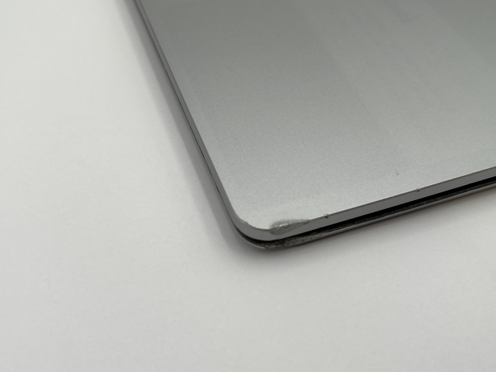 Microsoft Surface Laptop 4 1950 13.5″ Touch i7-1185G7@3.0GHZ 16GB 512GB A
