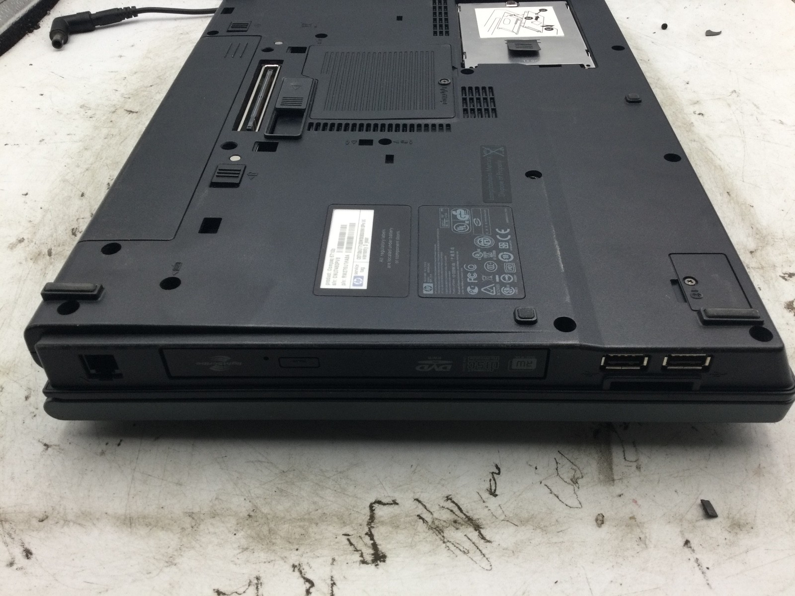 HP COMPAQ 6710b – FOR PARTS/BIOS LOCKED – INTEL CORE 2 DUO – 2GB RAM – READ – BB