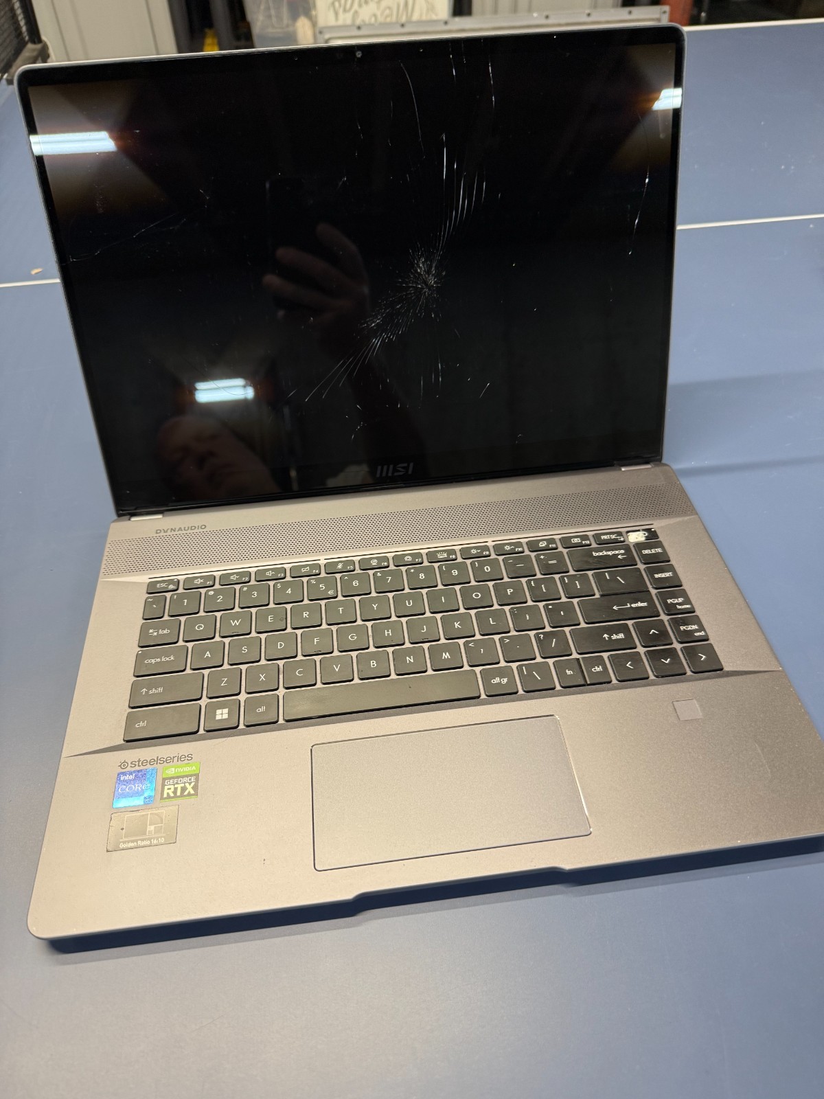 MSI Creator Z16 A11UET Core i7 11th Gen 32GB RTX3060 1TB – 120Hz Cracked Screen