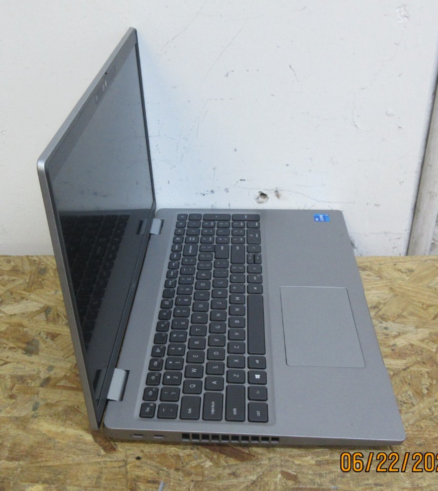 Dell Precision 3561 15.6″ Intel i5-11500H @ 2.90GHz 16GB DDR4 512GB SSD WIN11P.