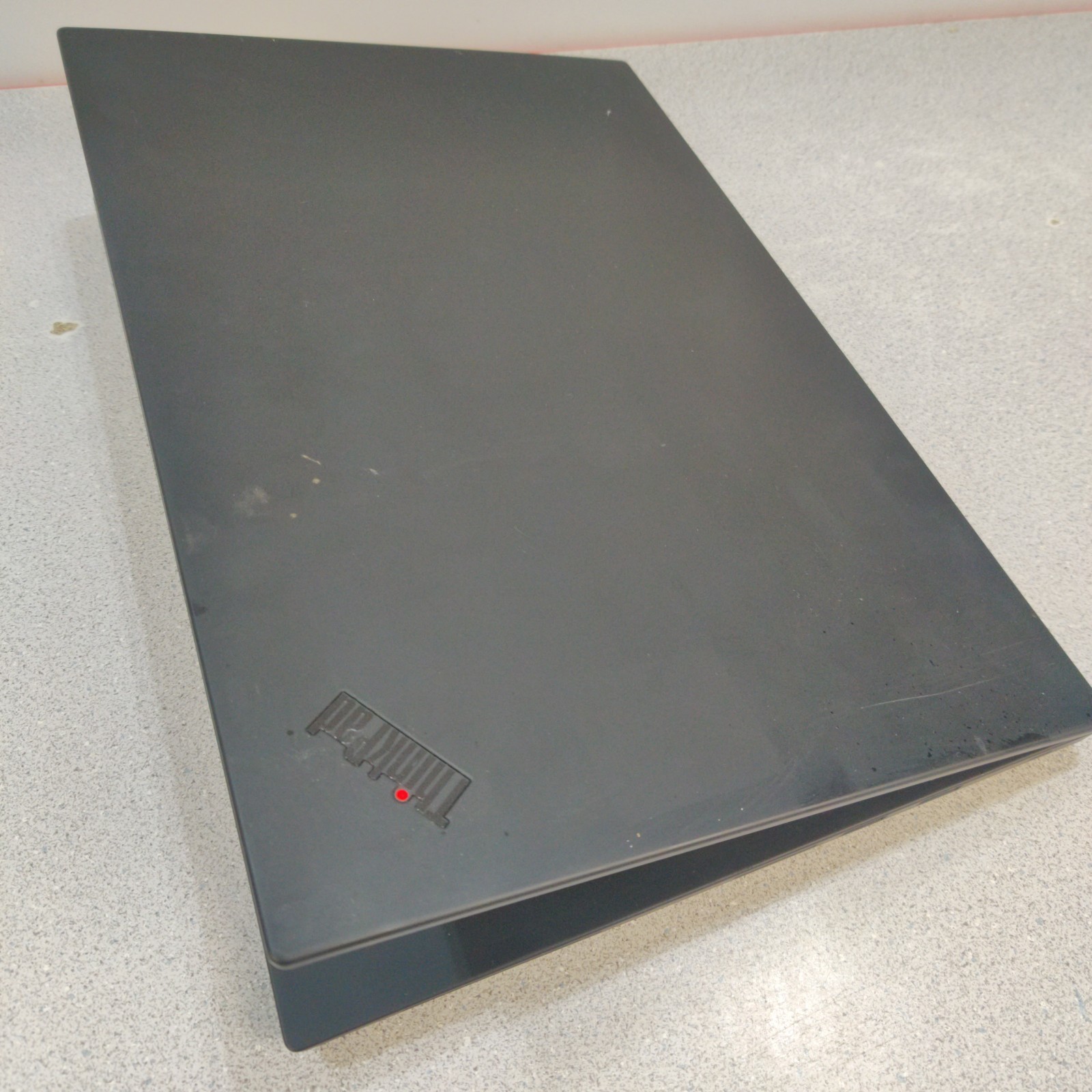 Lenovo P1 Gen 2 i7-9850H 32GB RAM Quadro T1000 NO SSD/OS/AC ADAPTER – Used