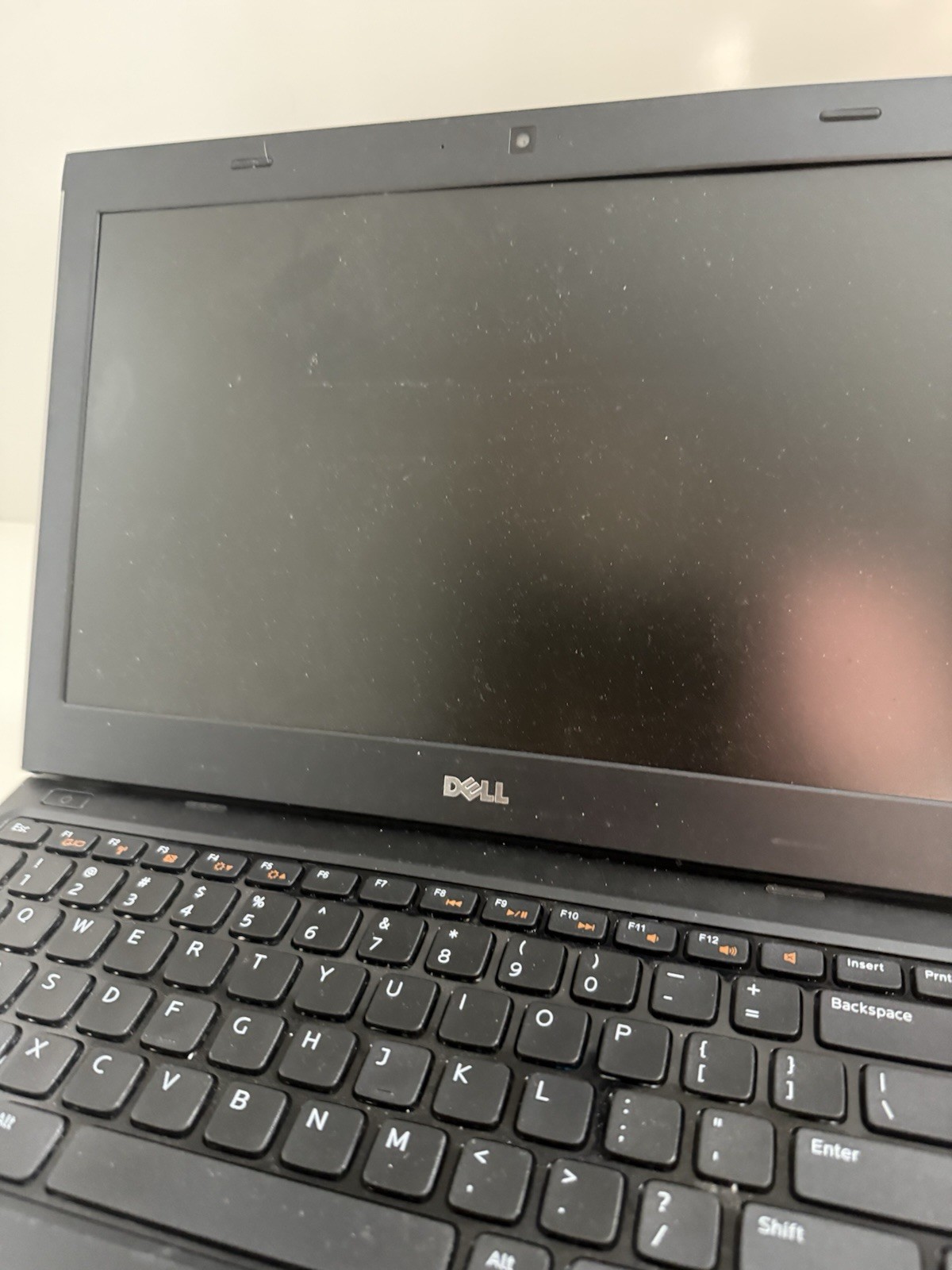 🛠️ Dell Latitude 3330 Laptop – Intel Core i3 – NOT Powering On – Broken Corner