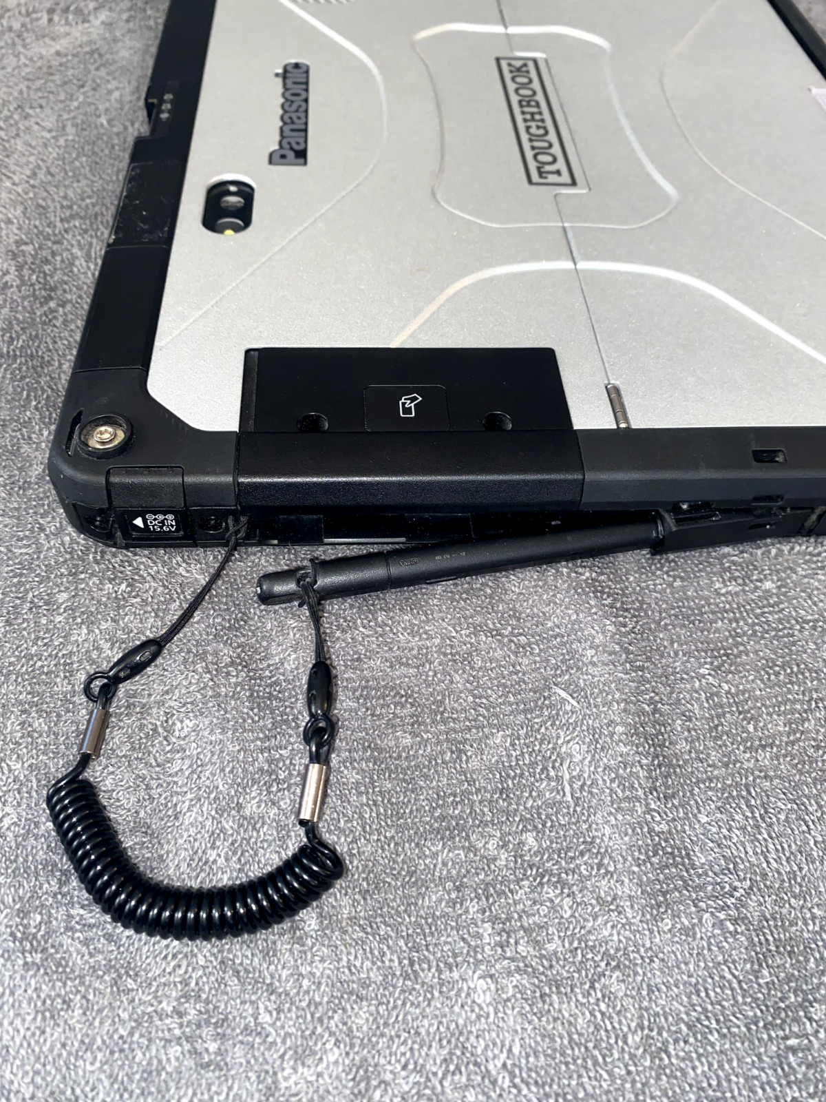 Panasonic ToughBook CF-33 MK1 i5-7300U 2.6GHz 8GB, 512 GB SSD,4G LTE, 2210 hours