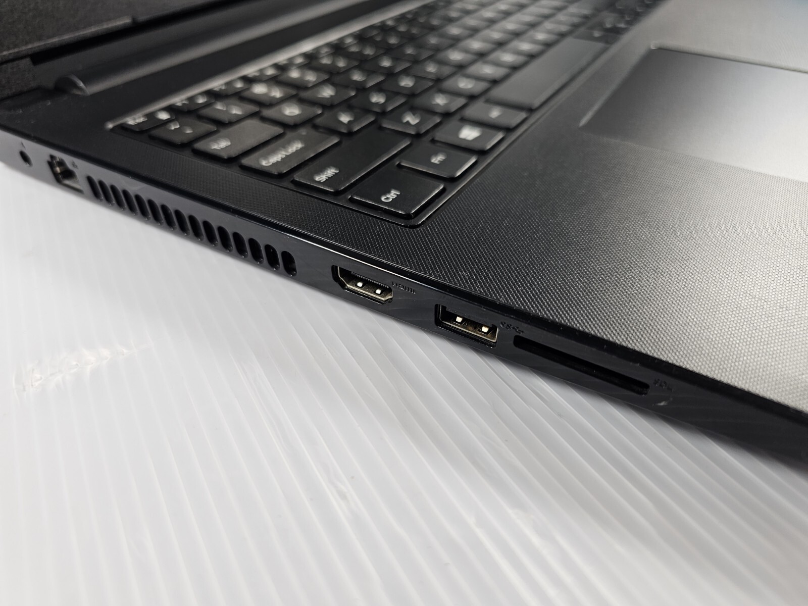 Dell Laptop 3558 Intel i5 2.2ghz 8GB RAM NO HDD
