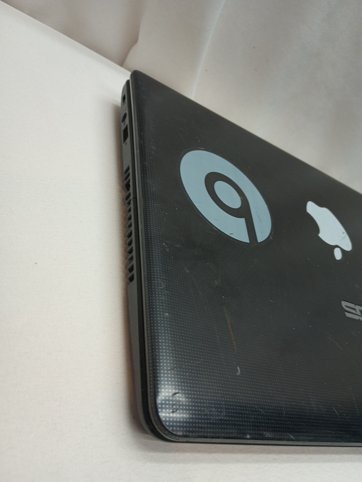 Asus X401A Laptop No Battery For Parts Or Repair Only Did Not Power On