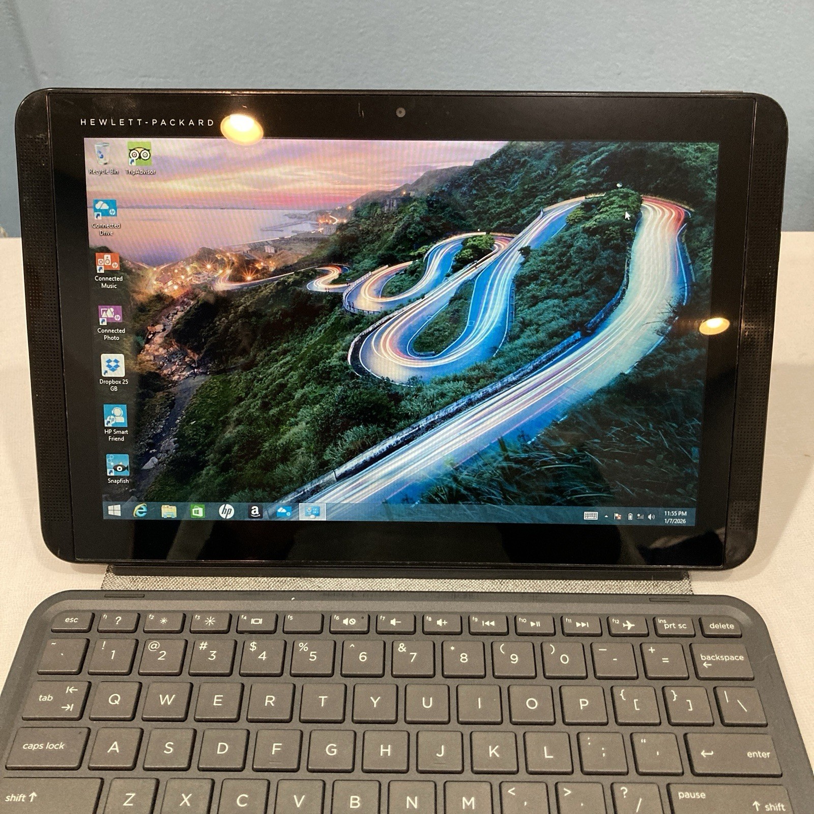 HP Pavilion X2 10.1” PC Tablet Laptop, Intel Atom, 32GB eMMC, 2GB RAM, Win 8.1