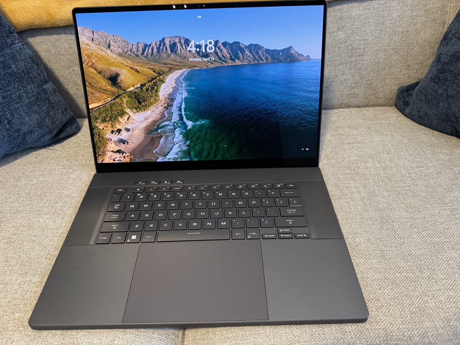 Asus ROG Zephyrus G16 GU605 240Hz QHD+ 2.5GHz Ultra 9 185H 16GB 1TB SSD RTX 4070