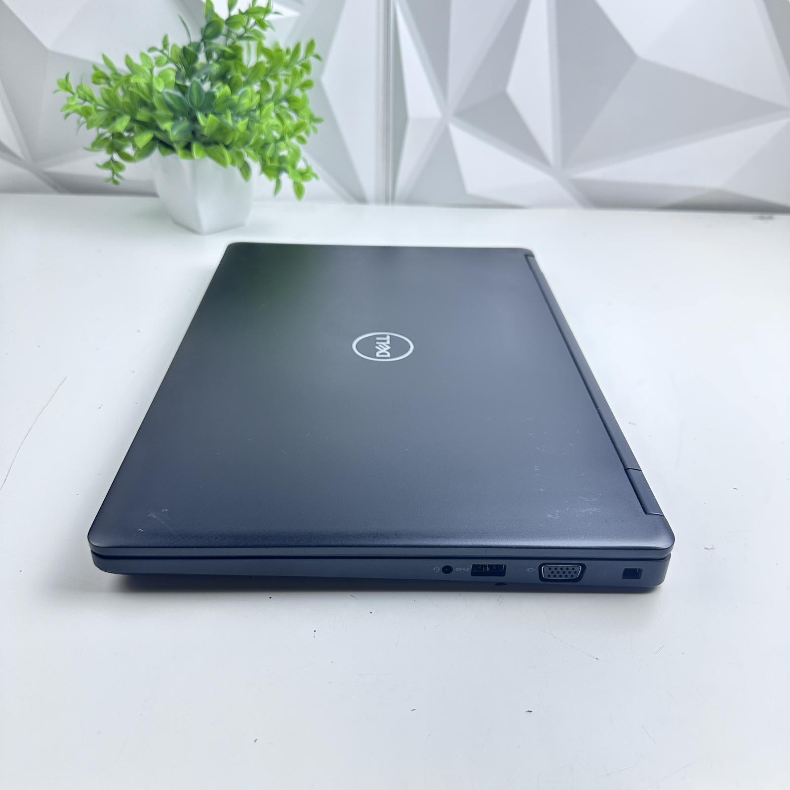 DELL Latitude 5490 Laptop, 14″ HD, i5-8350U, 16GB, 256GB SSD *Pls READ*