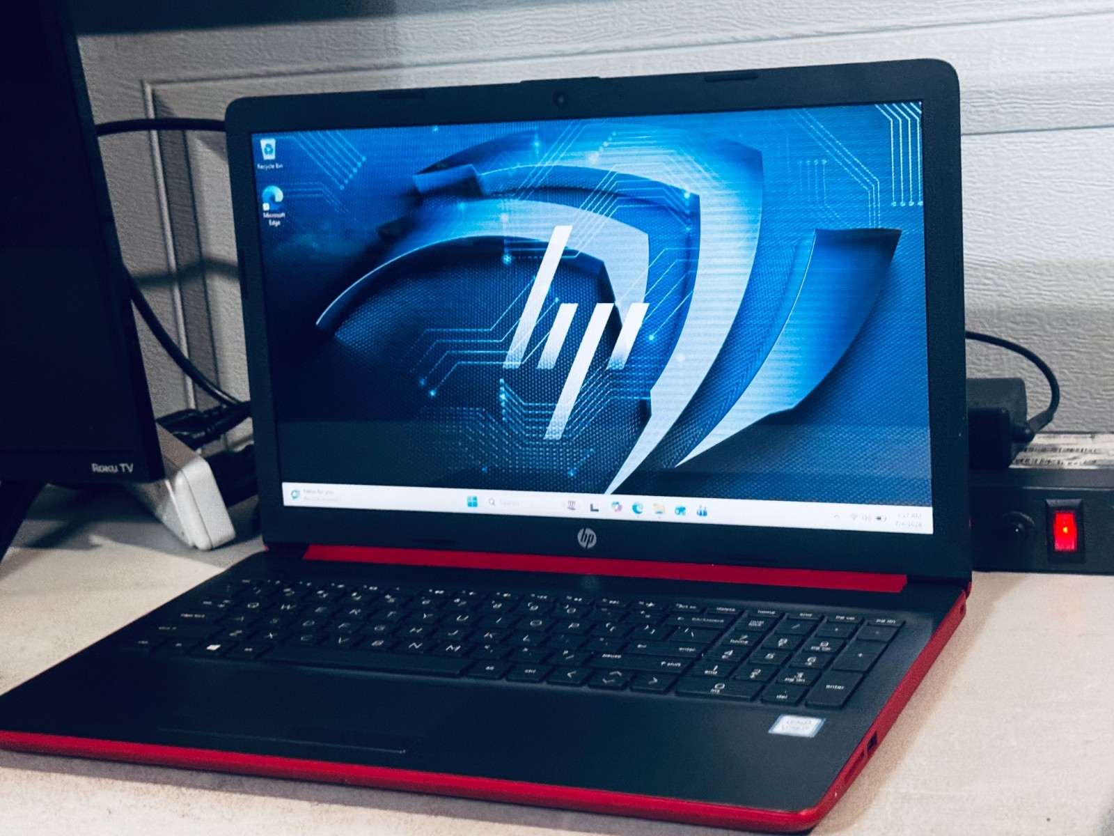 HP Quad-Core Laptop-Intel i7 8565U-12GB RAM-256GB SSD WIN 11