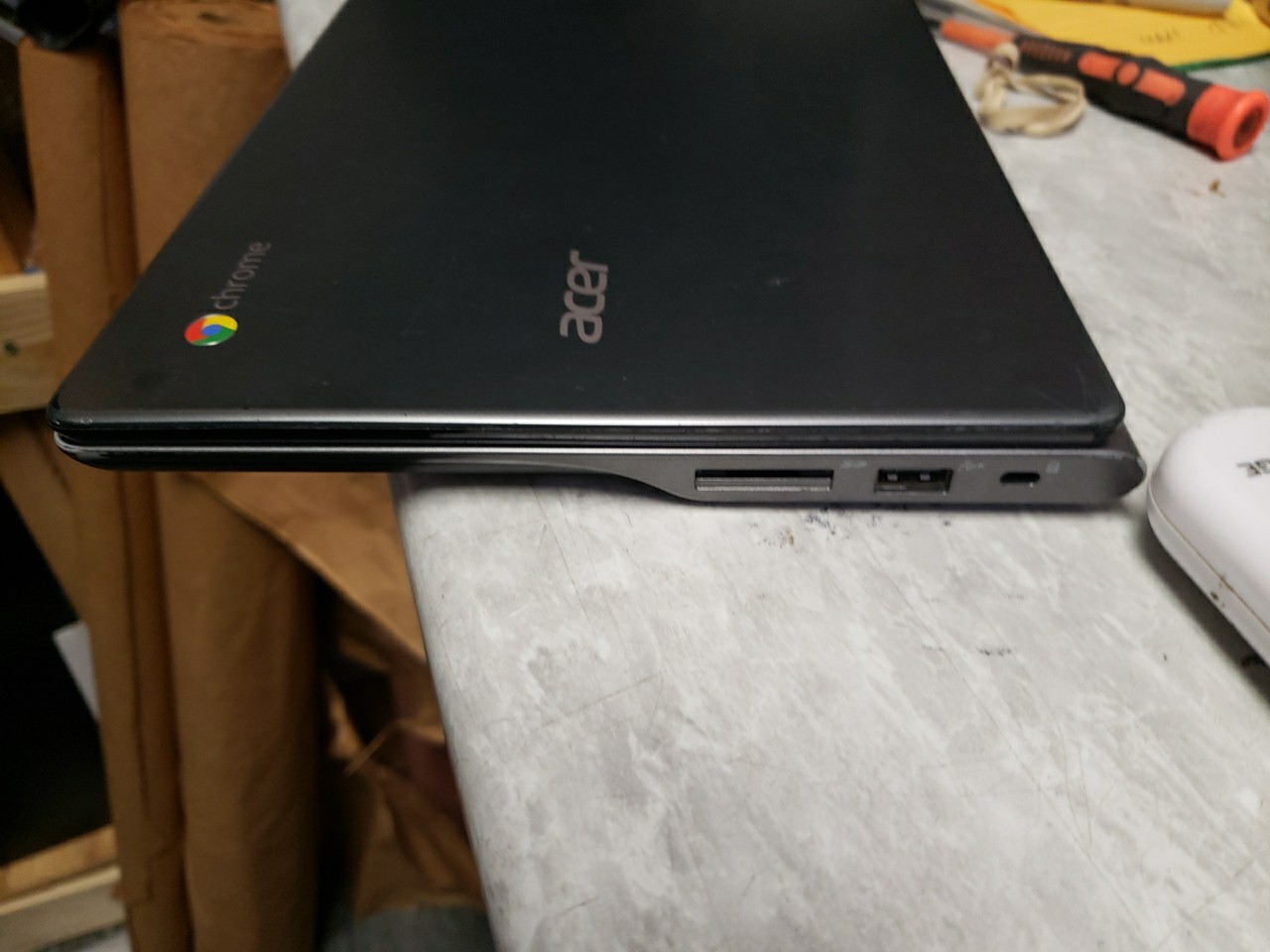 Acer Chromebook C720 16gb hard drive no charger free ship