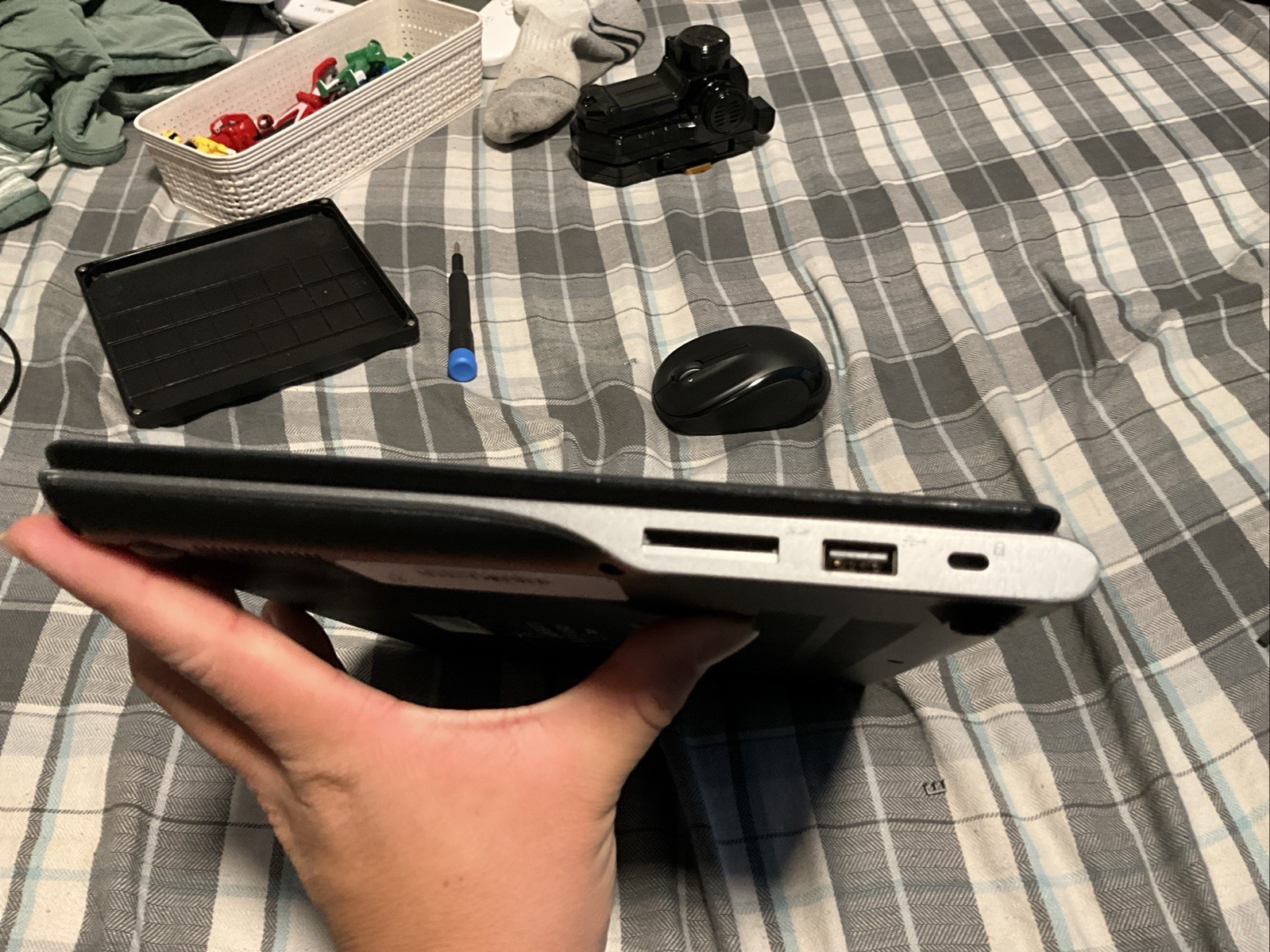 Acer ChromeBook C720 11.6″(16GB SSD, Intel Celeron, 1.40 GHz, 4GB) Laptop -…