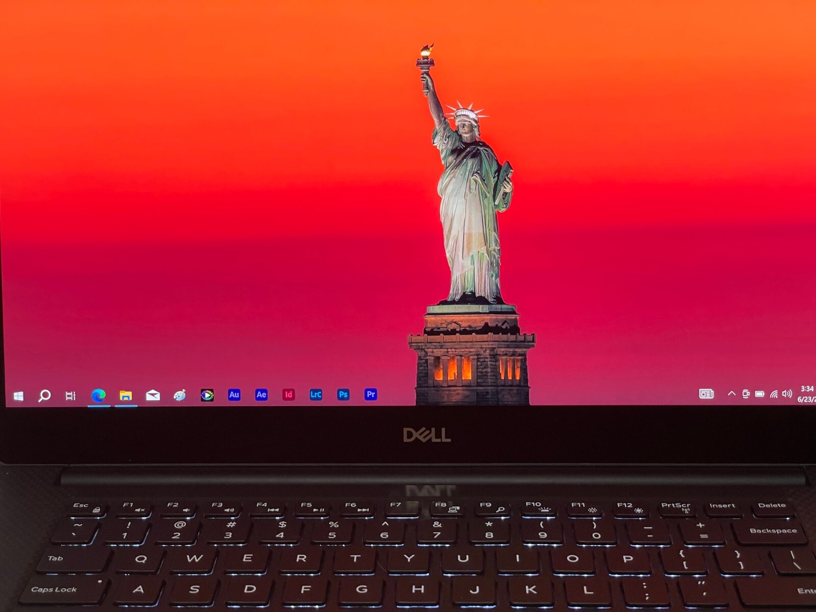 Dell XPS 15 7590 | i9-9980HK | 4K UHD OLED | 64GB | 1TB