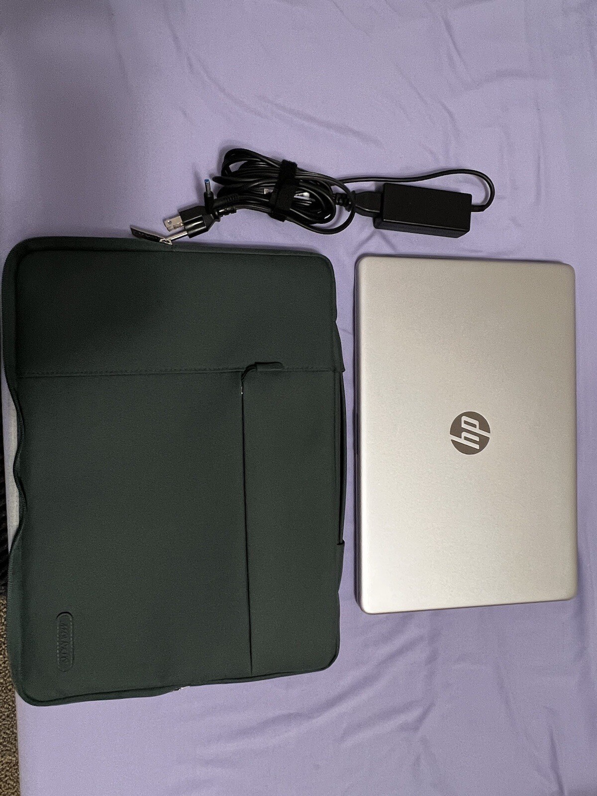 HP Laptop 15-dy2024nr laptop with i5 Core Intel, 8GB Ram