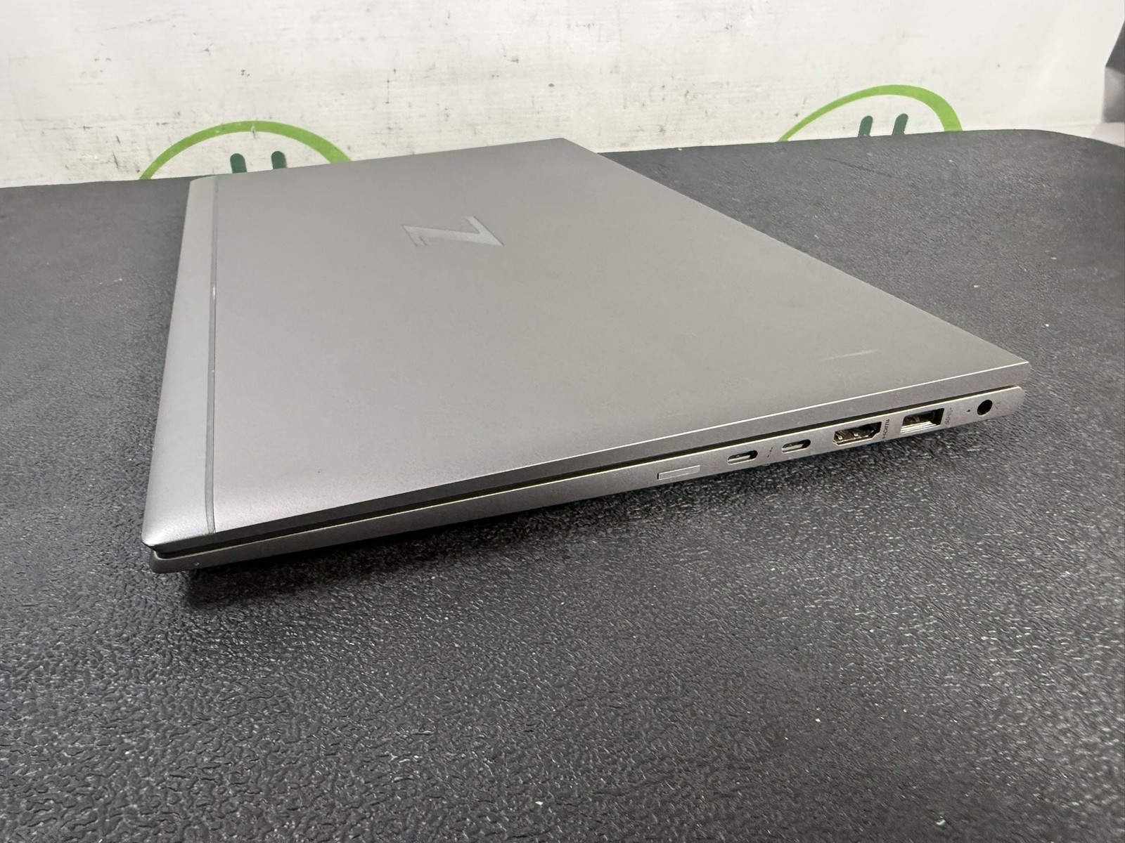 HP ZBook Firefly 15 G8 15.6″ Core i7-1185G7 3.0GHz 16GB DDR4 512GB SSD – READ