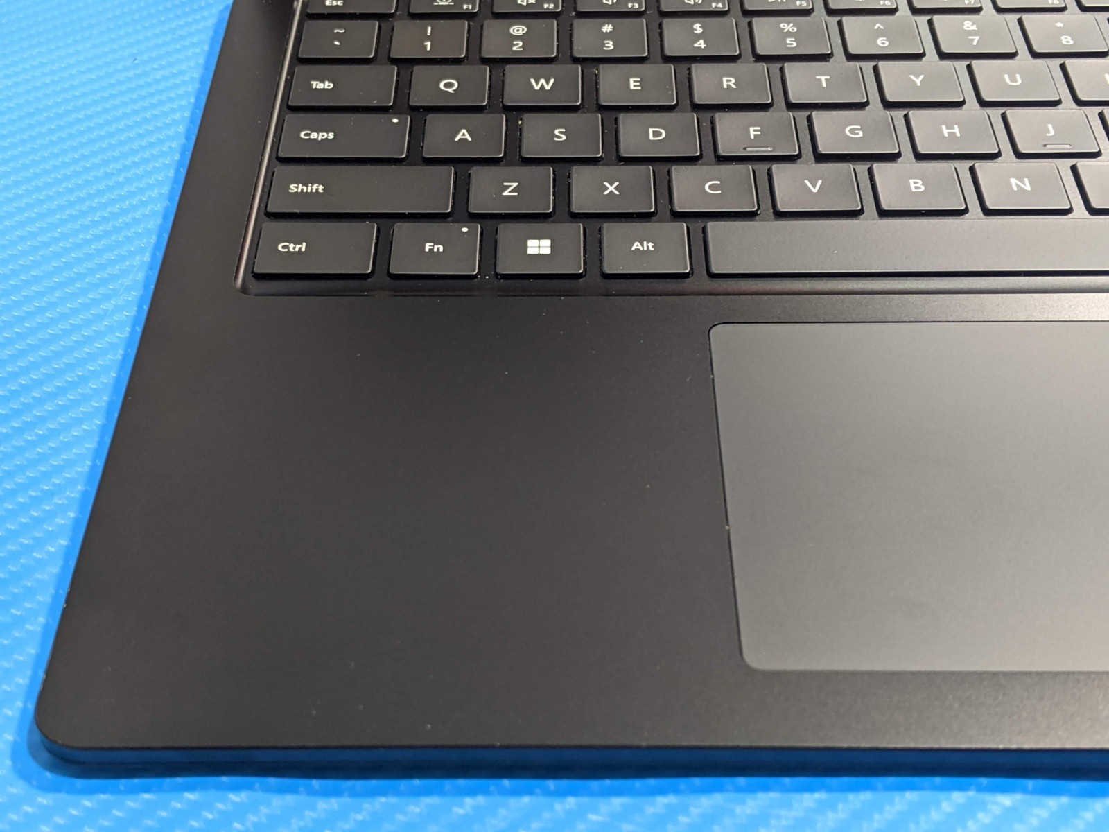 MS Surface Laptop 4 1950:1951 13.5″ 2256×1504 TOUCH i7-11 3GHz 32GB 1TB SSD W11P