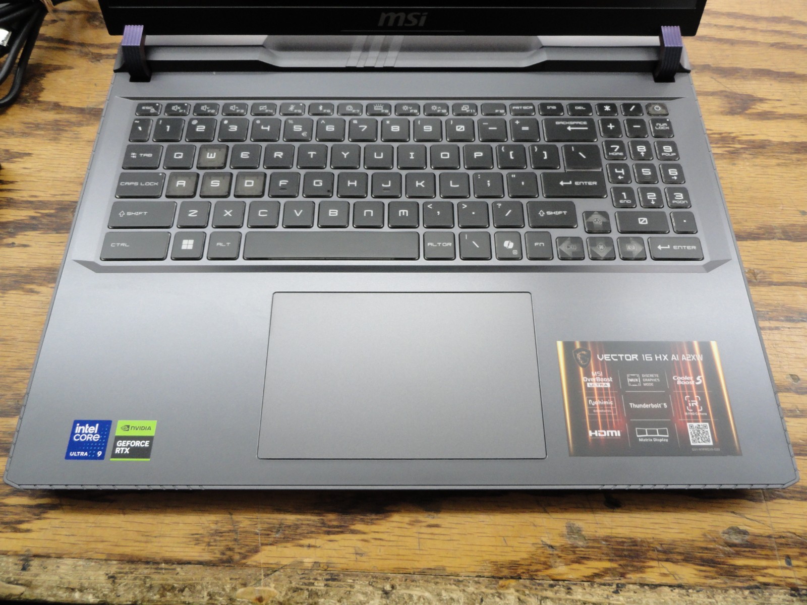 MSI VECTOR 16 HX AI A2XW / Core Ultra 9 / 32GB RAM / 1TB SSD – PRISTINE!