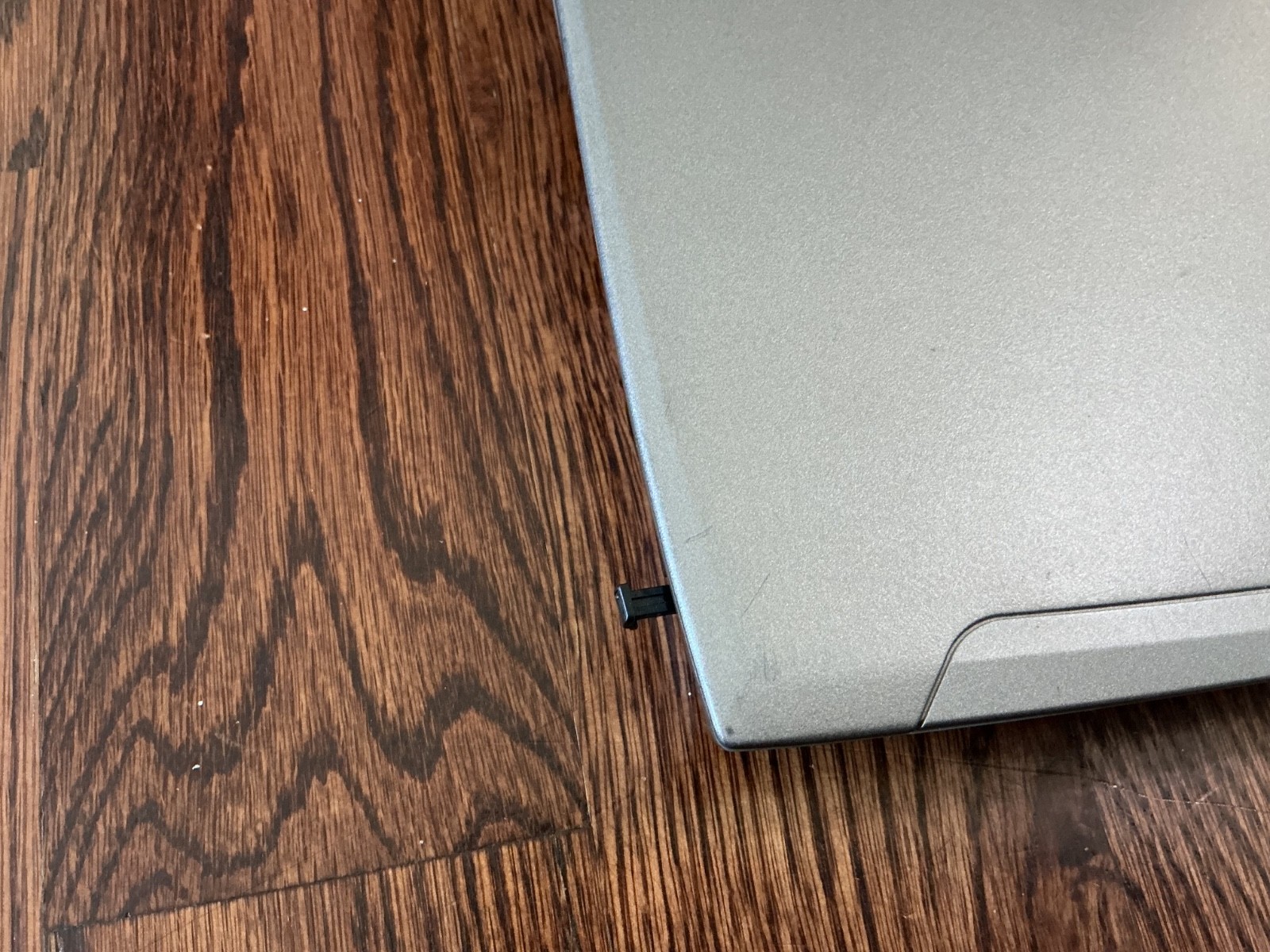 Dell Latitude D610 Windows XP 2005 Laptop Pentium M, 1GB RAM, TESTED WORKS