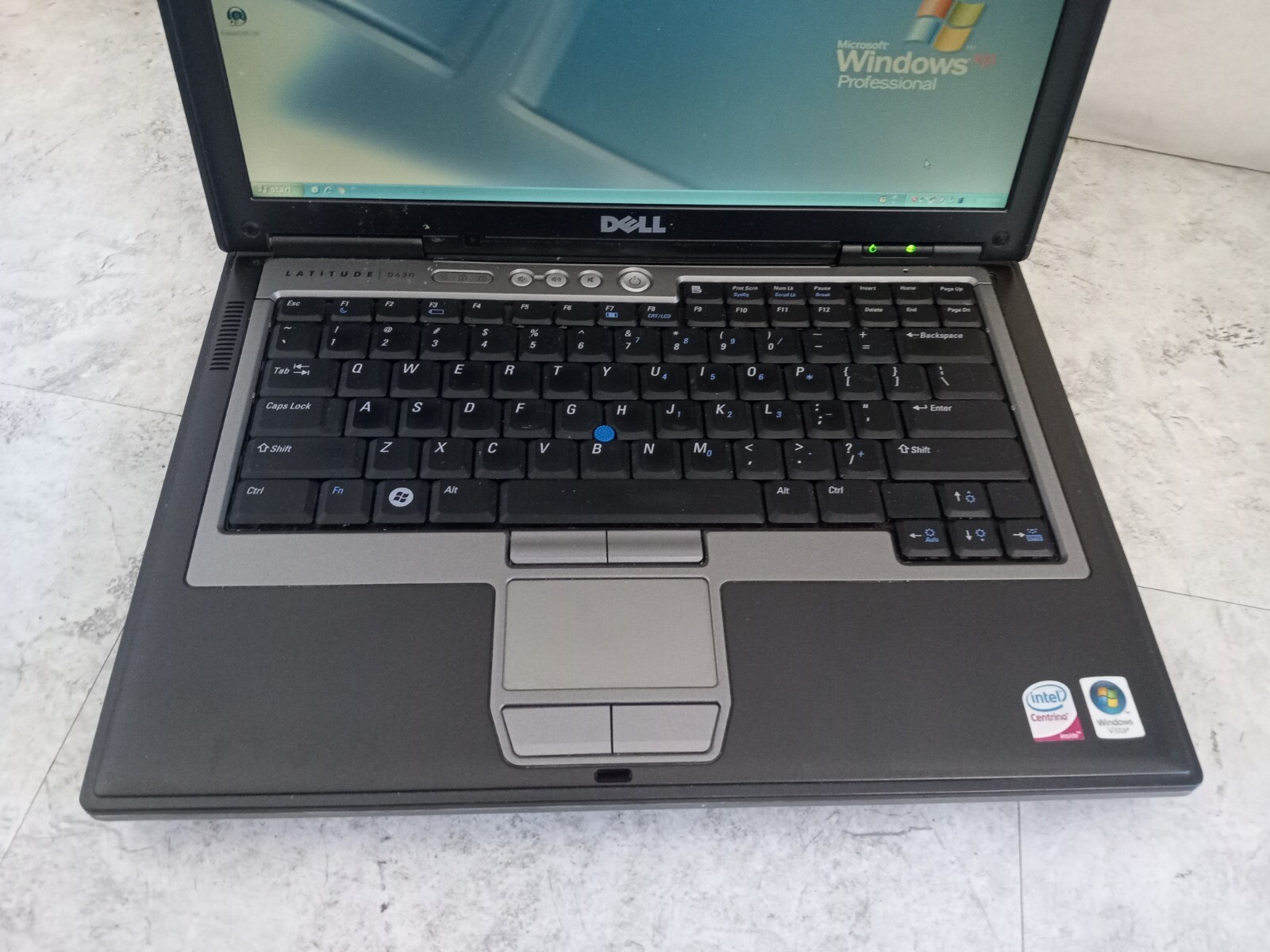 Dell D620 14″ Laptop Intel Core 2 Duo 2GB RAM 250GB HDD XP RS232 * READ * -RR