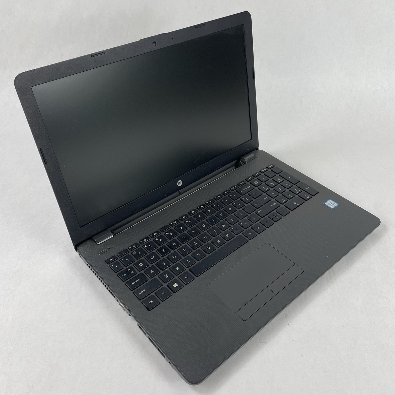 HP 250 G6 15.6″ i5-7200U 2.50 GHz 8 GB RAM No SSD No OS – Bad Keys READ