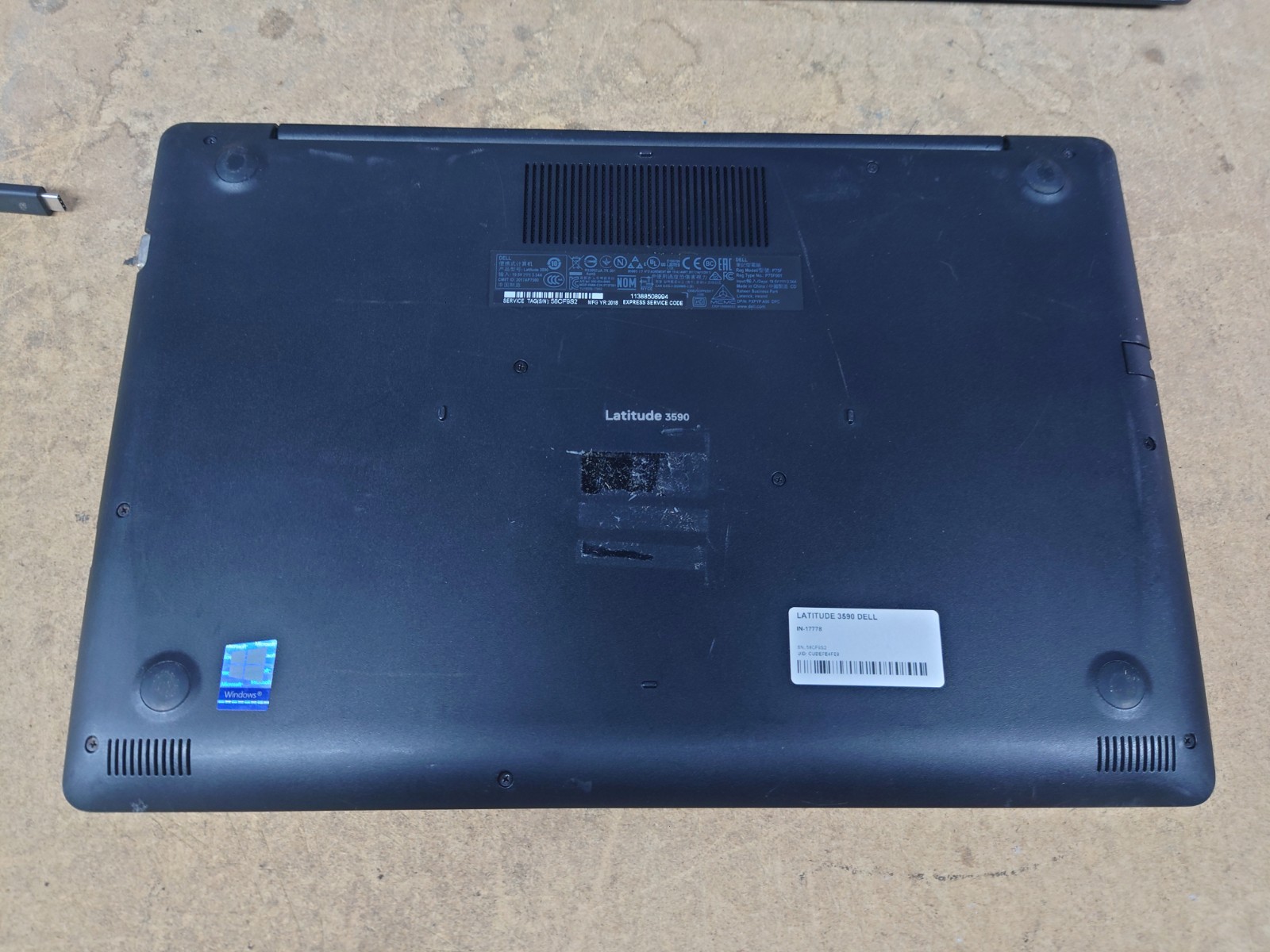Dell Latitude 3590 15.6″ FHD i5-8250U 8GB RAM No OS/SSD