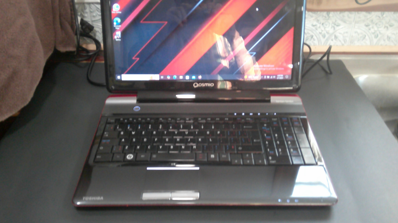 Toshiba Qosmio FLASH F60,i7-2.6-3.3 ghz,500gb,8gb,15.6in