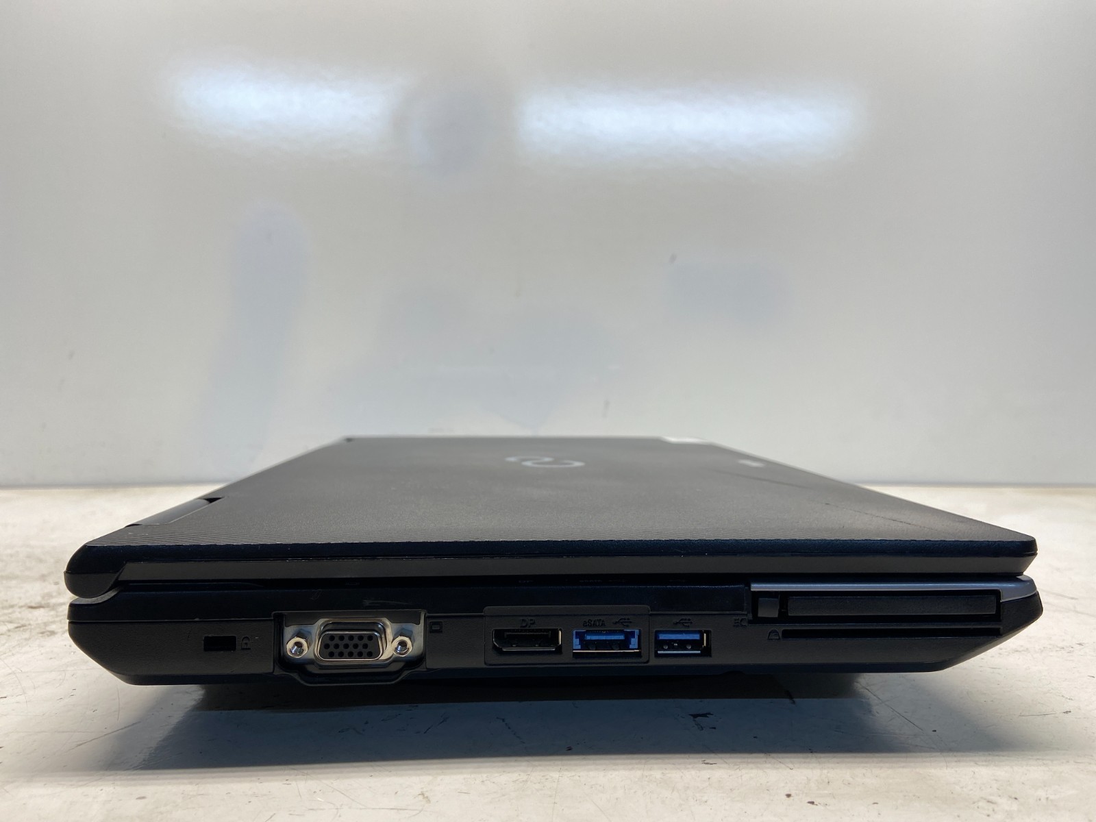 Fujitsu LifeBook E752 Intel i5-3340M 2.7GHz 4 GB NO HDD