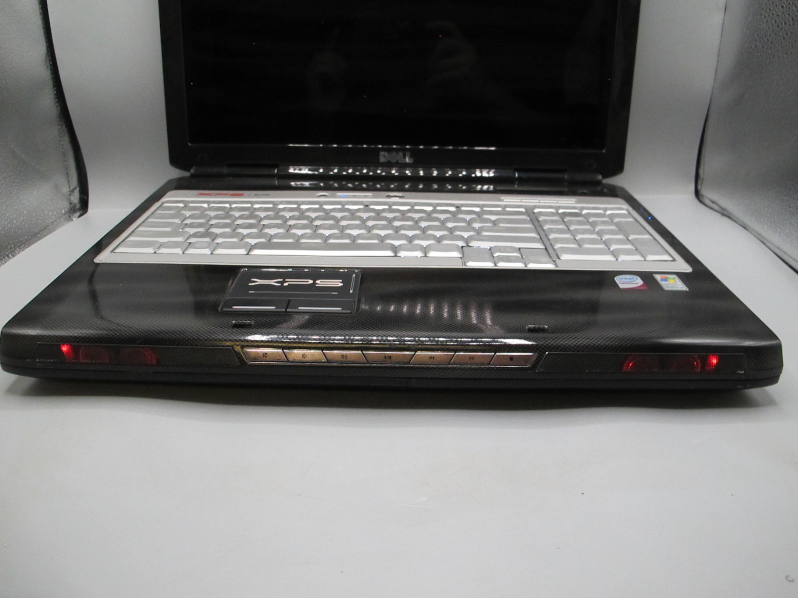 Dell XPS M1730, Intel Core2Duo P8700,GeForce 8700M,4GB RAM, 80GB SSD + HDD + A/C