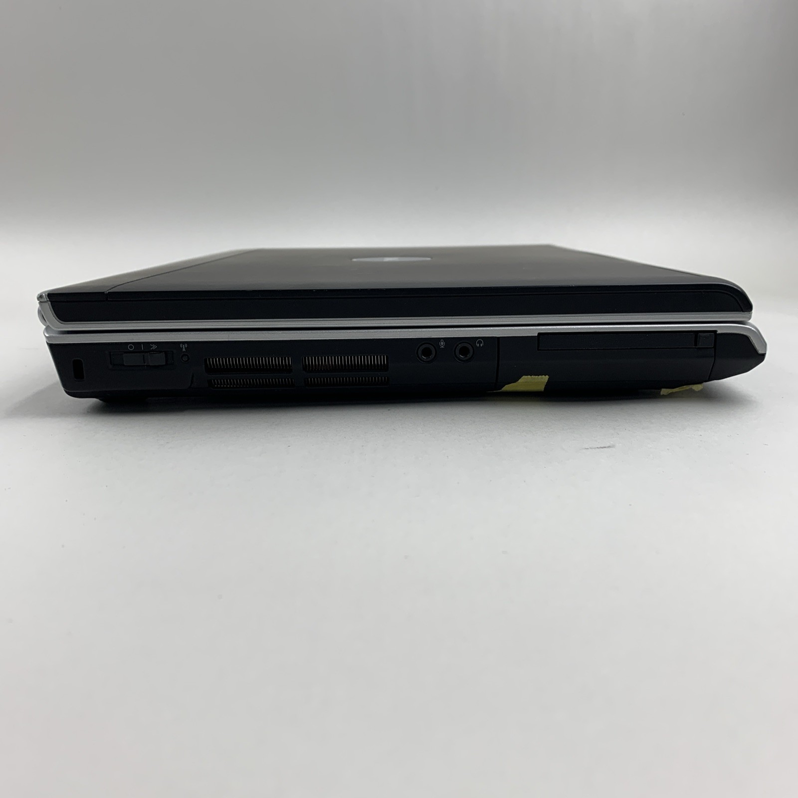 Dell Inspiron 1520 Core 2 Duo-06FD 2.00GHz 3GB RAM 15.6″ No Battery No HDD/OS