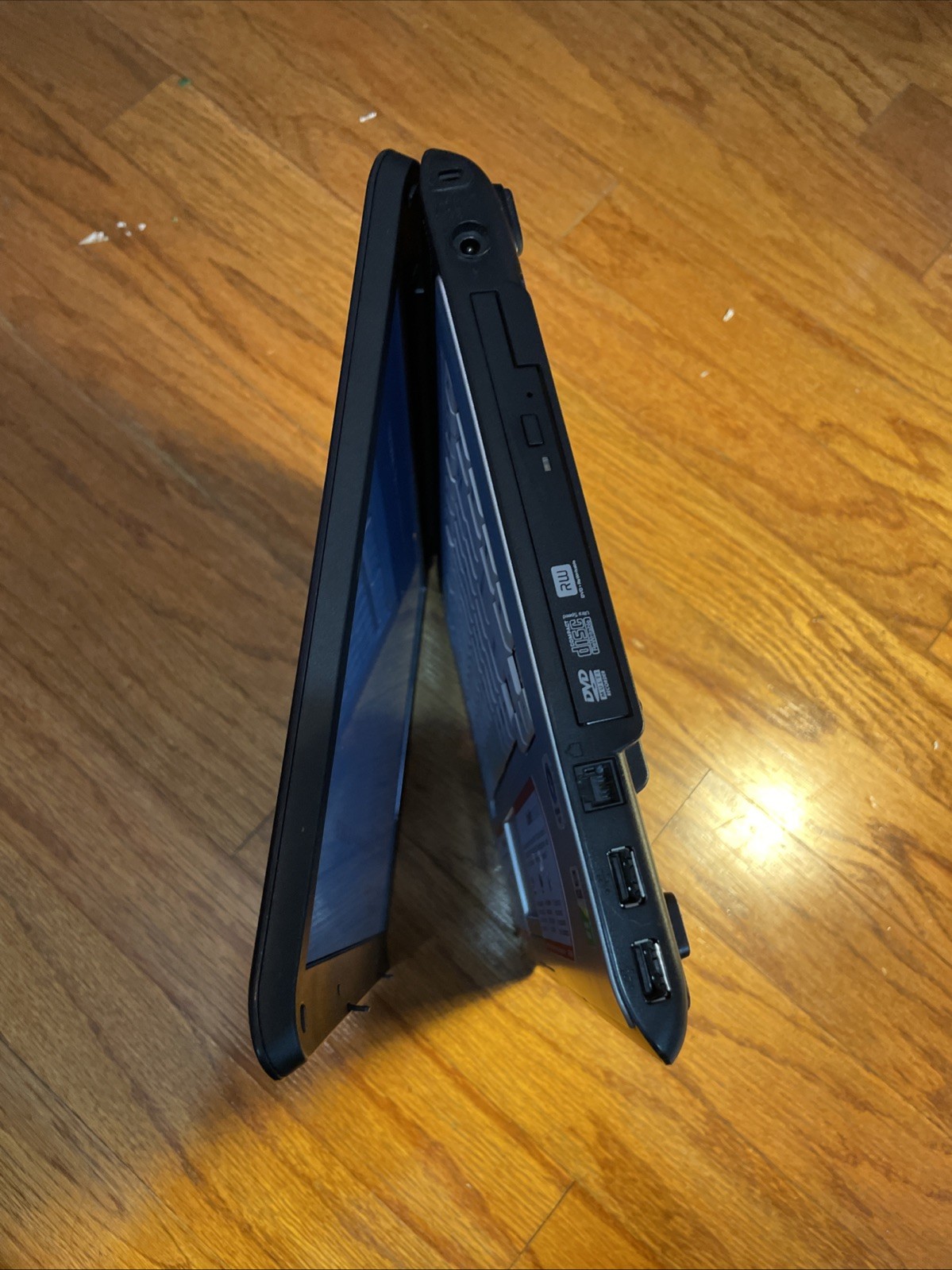 Retro Toshiba Satellite A215 Laptop! AMD Turion 64 X2 Processor! No hard drive.