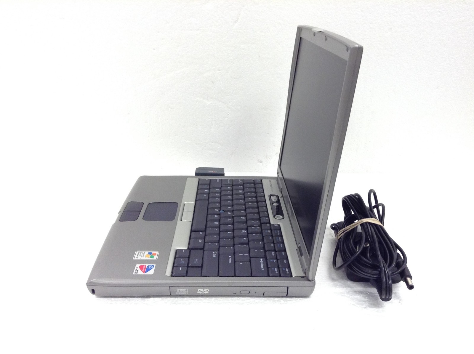 Dell Latitude D600 14″ Pentium M 1.5GHz Laptop w/512MB, DVD/CDRW, NO HDD, WORKS