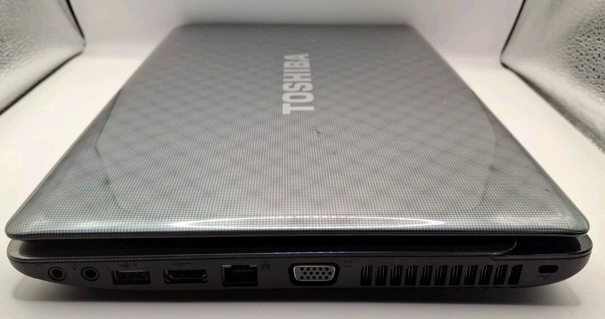 Toshiba Satellite L730 Laptop Core i3-2330 2.20GHz/6GB RAM/640GB HD/Win 10 Pro