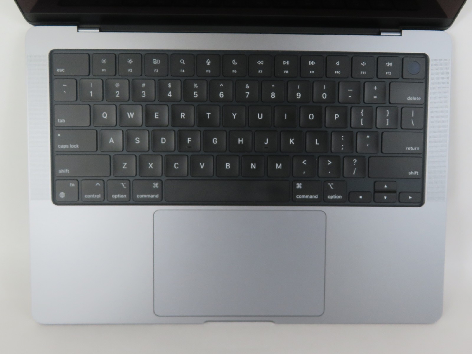 Apple Macbook Pro 2023 14in Retina M2 Pro 16GB RAM 512GB Tahoe A2779