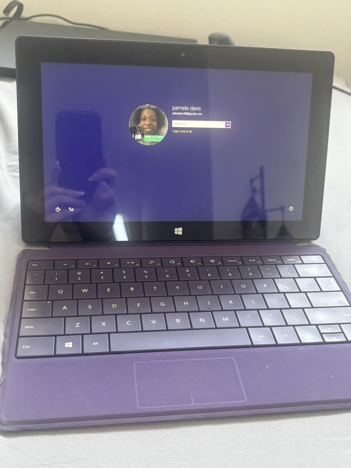 Microsoft Surface RT 64GB- locked