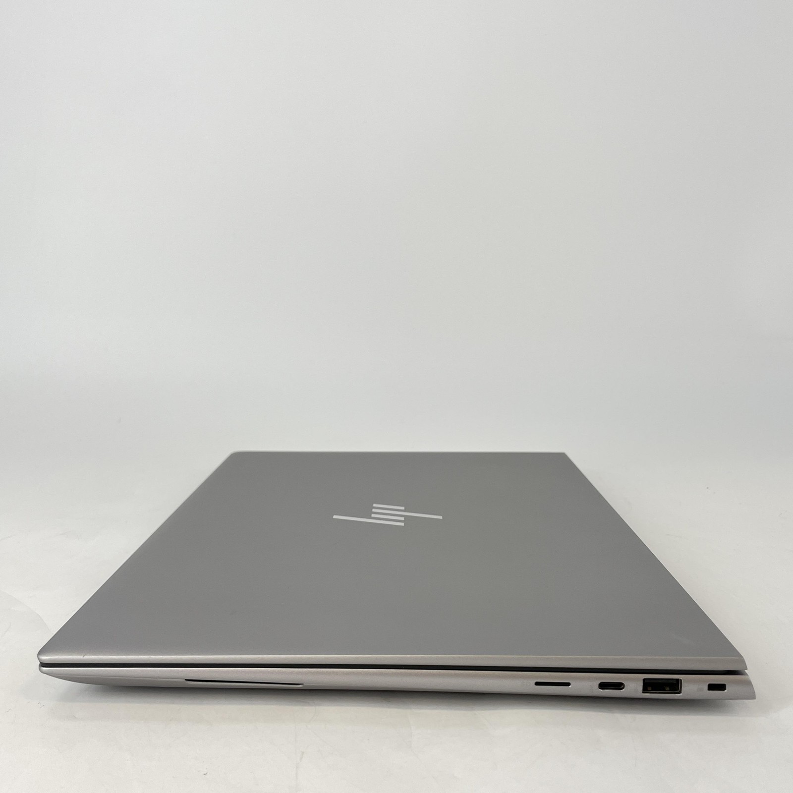 HP ZBook Studio 16 G10 UHD+ 2.4GHz i7-13700H 32GB 512GB RTX 2000 Ada BENT FRAME