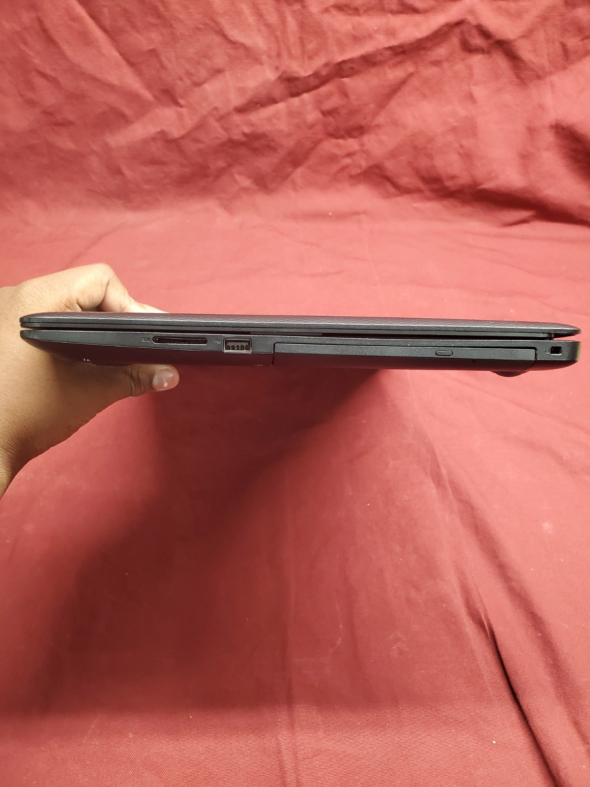 Dell Inspiron 3793 i5 1035G1 1.0GHz/ 8GB/ NO SSD/ 17.3″/ 1920×1080 #2835