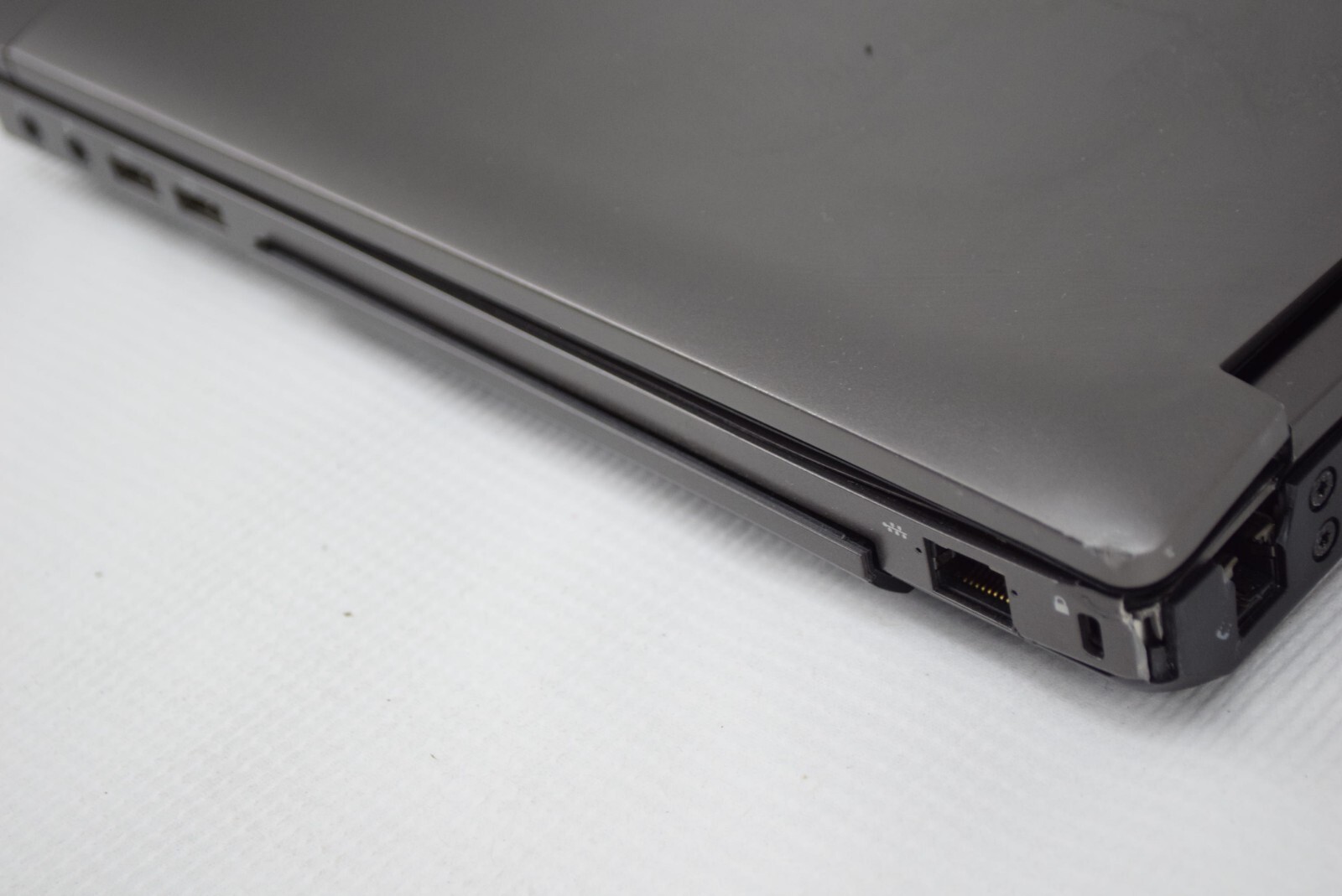 HP 6560b Intel Core i5-2450M 2.50 GHz 4GB Laptop Computer NO HDD NO OS