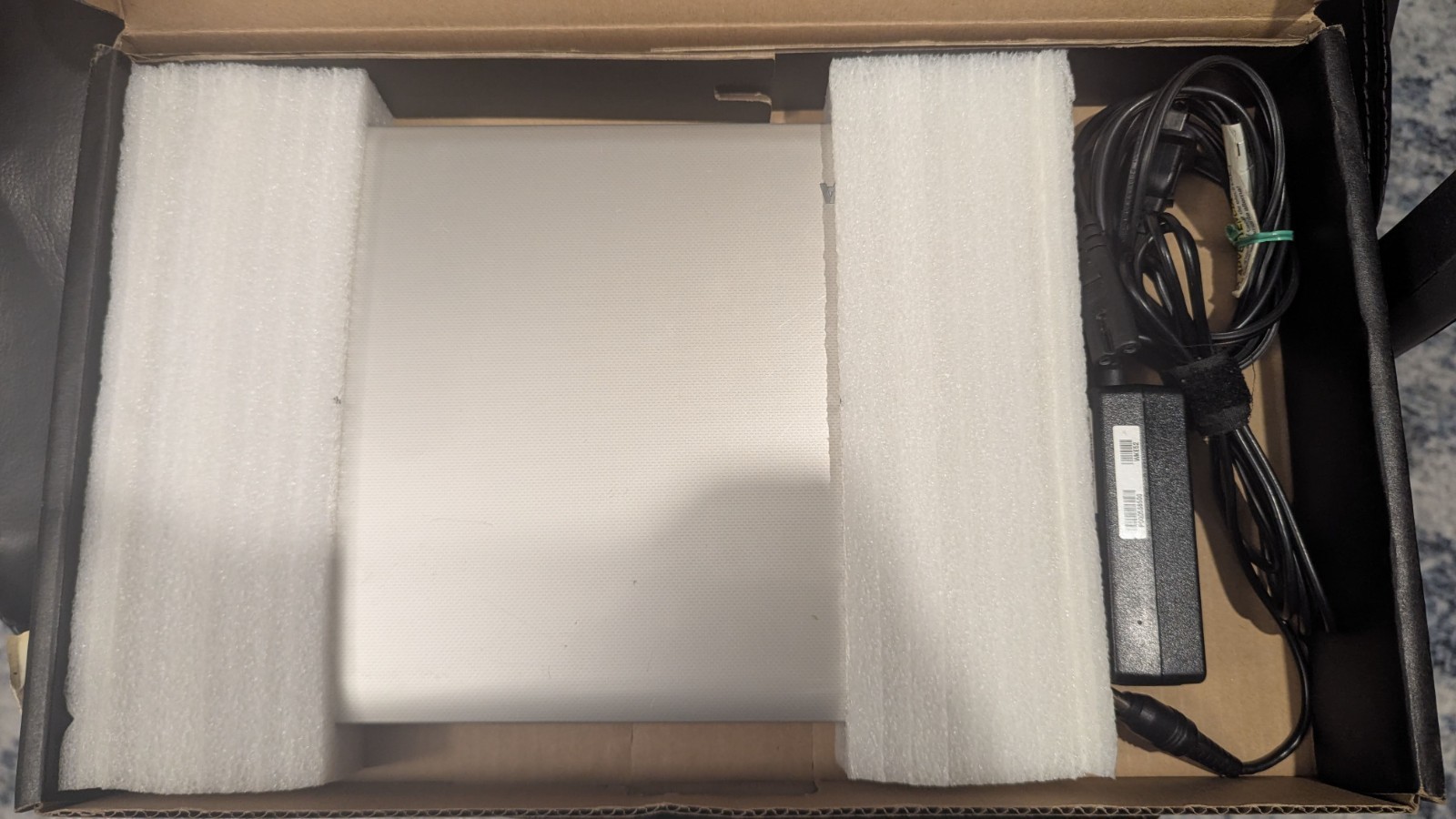 Toshiba Satellite Radius 11 L15W‑B1302 Celeron N2840 4GB No HDD Tested