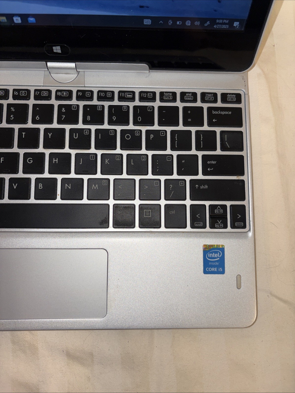 HP EliteBook Revolve 810 G3 – 11.6″ HD, 2.2GHz i5, 4GB RAM, 128GB SSD