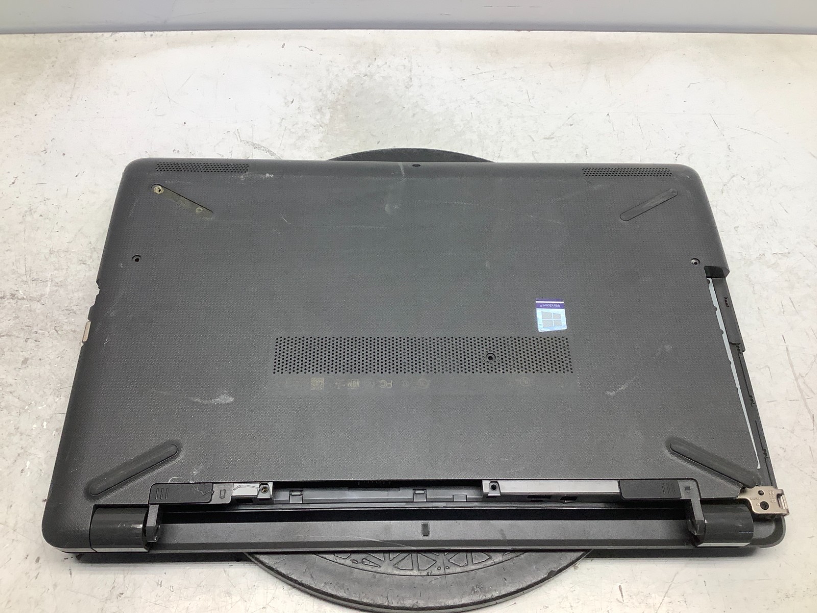 HP 250 G6 Intel i3 4 GB NO HDD
