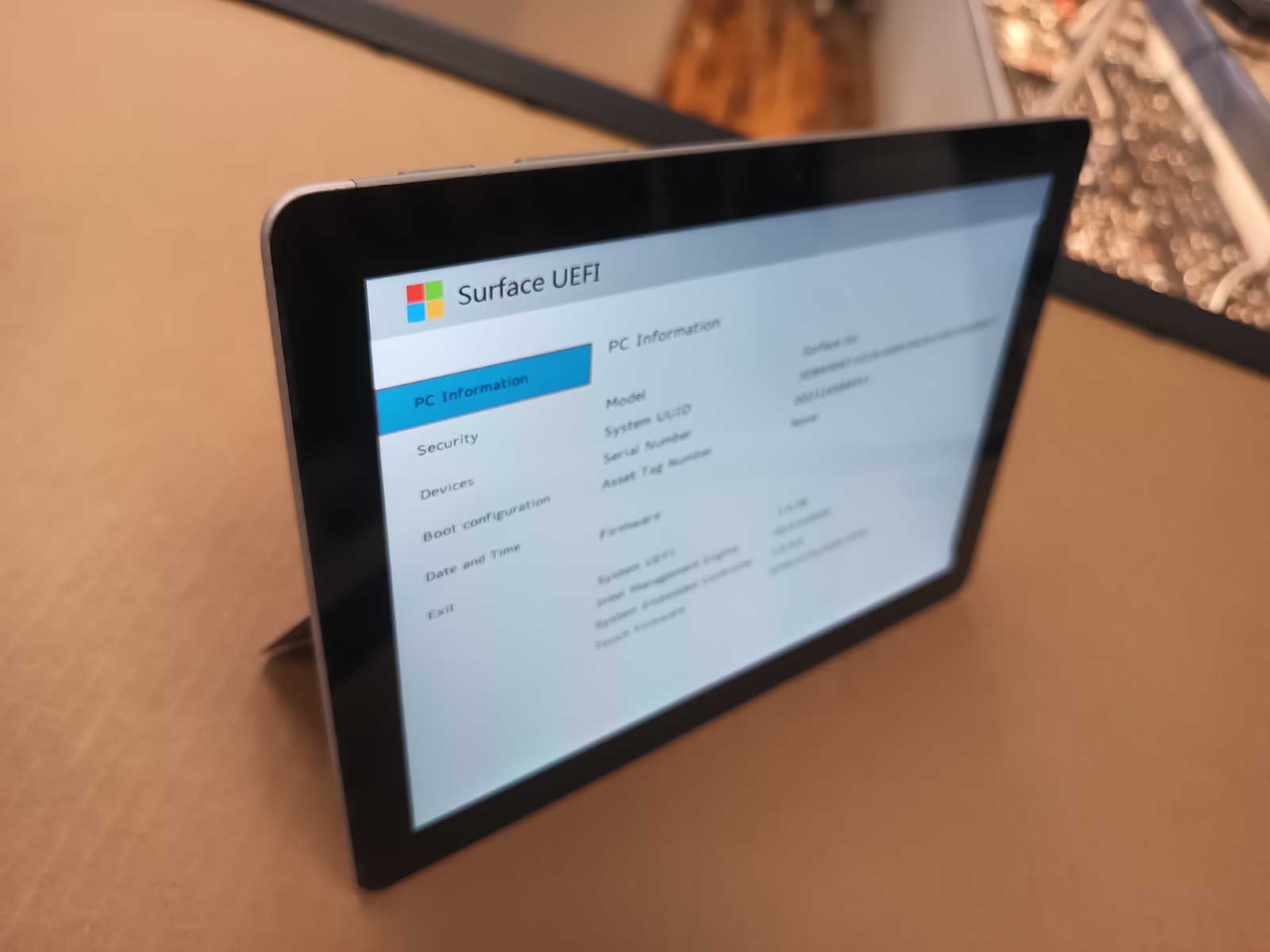 Microsoft Surface Go 1824 10” 64GB, Intel Pentium 4415Y 4GB AS-IS!