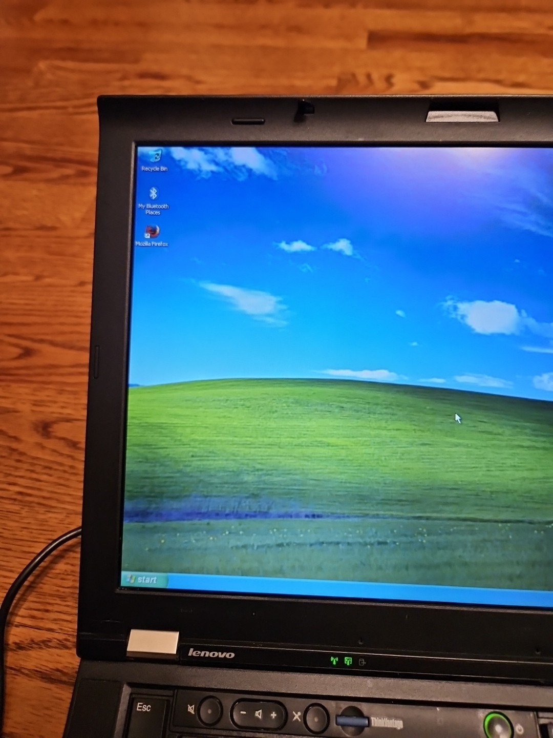 Lenovo ThinkPad T410 i5-M560 14″ 4gb/320gb HDD. Win XP pro. Ready To Use.